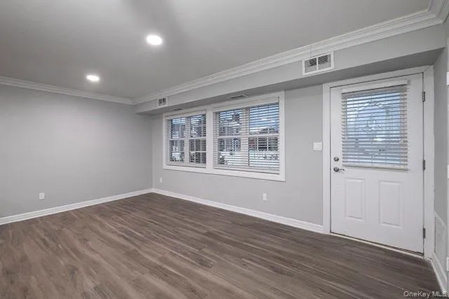 1355 Roanoke Avenue, Riverhead, NY, 1 Bedroom Bedrooms, 3 Rooms Rooms,1 BathroomBathrooms,Residential Lease,For Rent,Roanoke,0,1010622 1355 Roanoke Avenue, Riverhead, NY, 1 Bedroom Bedrooms, 3 Rooms Rooms,1 BathroomBathrooms,Residential Lease,For Rent,Roanoke,0,1010622