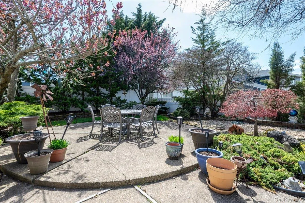 31 Regent Drive, Hempstead, NY, 4 Bedrooms Bedrooms, 6 Rooms Rooms,3 BathroomsBathrooms,Residential,For Rent,Regent,0,1010626 31 Regent Drive, Hempstead, NY, 4 Bedrooms Bedrooms, 6 Rooms Rooms,3 BathroomsBathrooms,Residential,For Rent,Regent,0,1010626