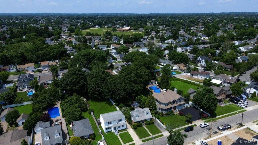 101 Spruce Avenue, Oyster Bay, NY, 5 Bedrooms Bedrooms, 11 Rooms Rooms,2 BathroomsBathrooms,Residential,For Rent,Spruce,0,KEY1010630 101 Spruce Avenue, Oyster Bay, NY, 5 Bedrooms Bedrooms, 11 Rooms Rooms,2 BathroomsBathrooms,Residential,For Rent,Spruce,0,KEY1010630