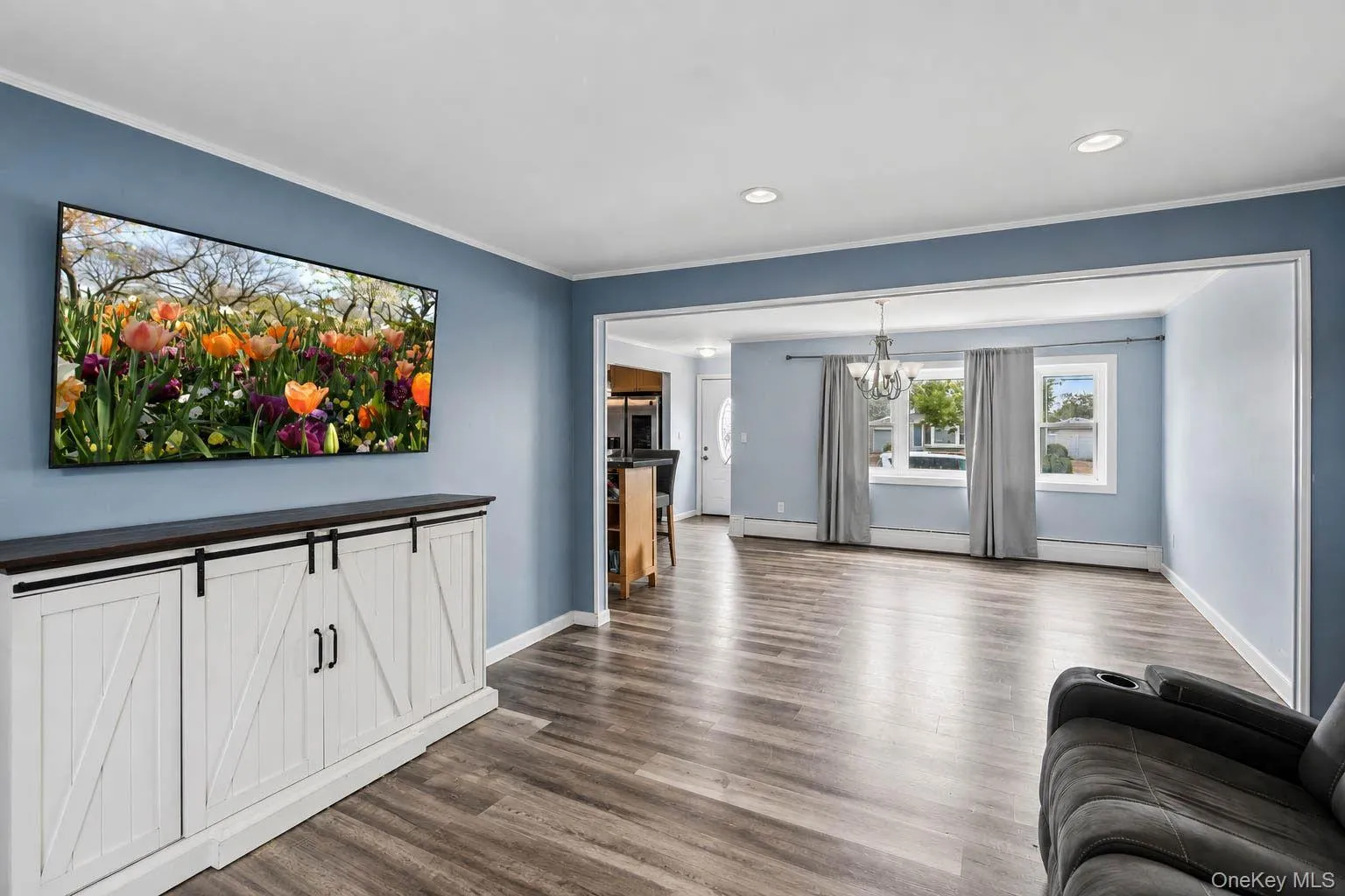 101 Spruce Avenue, Oyster Bay, NY, 5 Bedrooms Bedrooms, 11 Rooms Rooms,2 BathroomsBathrooms,Residential,For Rent,Spruce,0,KEY1010630 101 Spruce Avenue, Oyster Bay, NY, 5 Bedrooms Bedrooms, 11 Rooms Rooms,2 BathroomsBathrooms,Residential,For Rent,Spruce,0,KEY1010630
