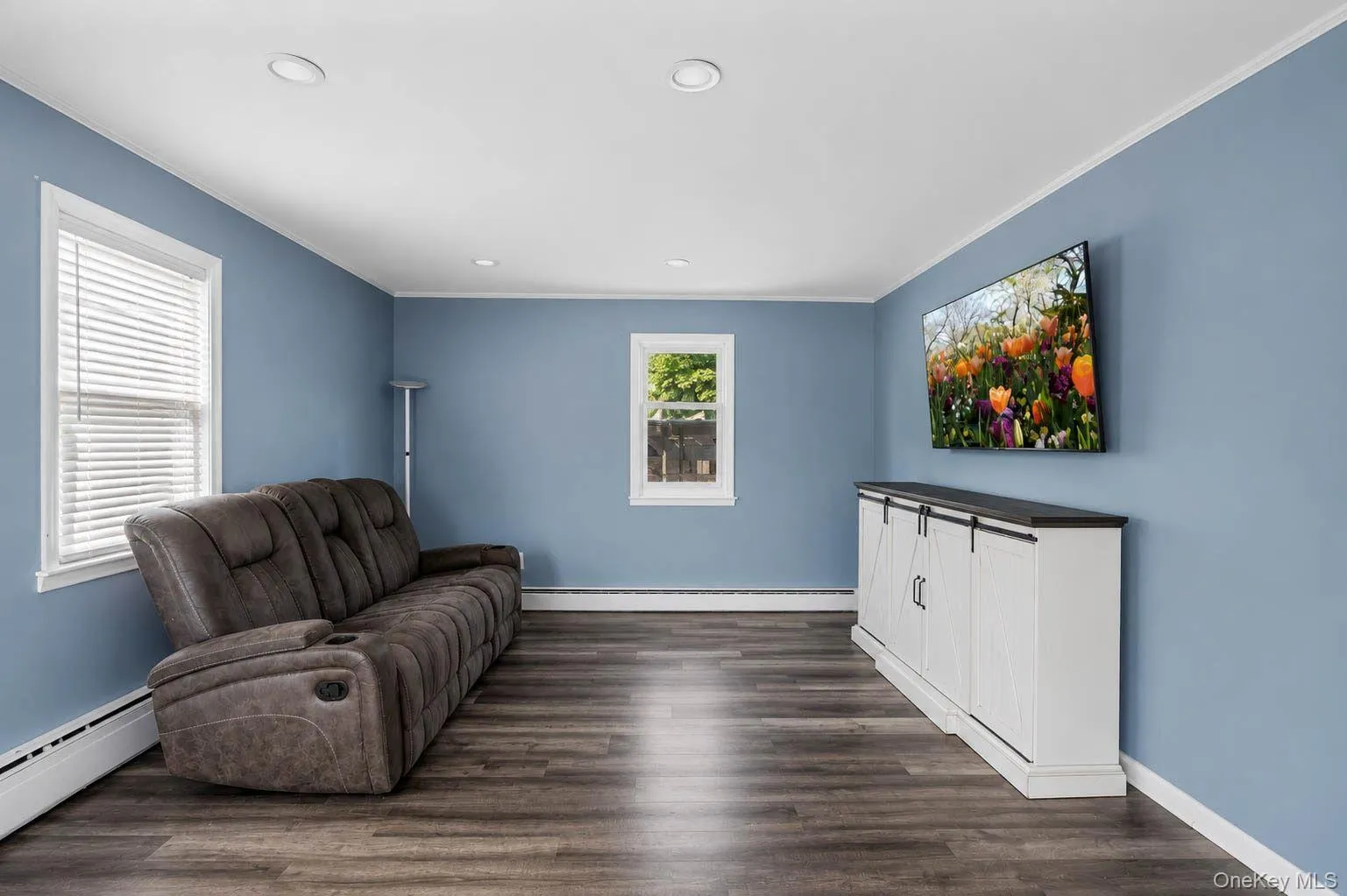101 Spruce Avenue, Oyster Bay, NY, 5 Bedrooms Bedrooms, 11 Rooms Rooms,2 BathroomsBathrooms,Residential,For Rent,Spruce,0,KEY1010630 101 Spruce Avenue, Oyster Bay, NY, 5 Bedrooms Bedrooms, 11 Rooms Rooms,2 BathroomsBathrooms,Residential,For Rent,Spruce,0,KEY1010630