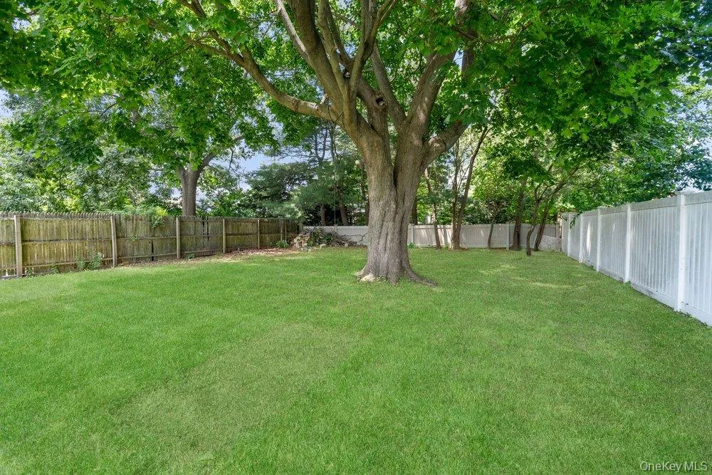 101 Spruce Avenue, Oyster Bay, NY, 5 Bedrooms Bedrooms, 11 Rooms Rooms,2 BathroomsBathrooms,Residential,For Rent,Spruce,0,KEY1010630 101 Spruce Avenue, Oyster Bay, NY, 5 Bedrooms Bedrooms, 11 Rooms Rooms,2 BathroomsBathrooms,Residential,For Rent,Spruce,0,KEY1010630