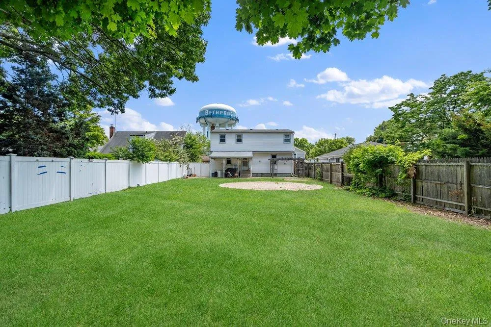 101 Spruce Avenue, Oyster Bay, NY, 5 Bedrooms Bedrooms, 11 Rooms Rooms,2 BathroomsBathrooms,Residential,For Rent,Spruce,0,1010630 101 Spruce Avenue, Oyster Bay, NY, 5 Bedrooms Bedrooms, 11 Rooms Rooms,2 BathroomsBathrooms,Residential,For Rent,Spruce,0,1010630