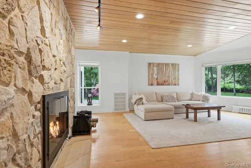 29 Amber Lane, Oyster Bay, NY, 5 Bedrooms Bedrooms, 9 Rooms Rooms,4 BathroomsBathrooms,Residential,For Rent,Amber,0,1010631 29 Amber Lane, Oyster Bay, NY, 5 Bedrooms Bedrooms, 9 Rooms Rooms,4 BathroomsBathrooms,Residential,For Rent,Amber,0,1010631