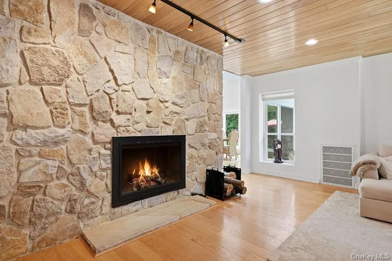 29 Amber Lane, Oyster Bay, NY, 5 Bedrooms Bedrooms, 9 Rooms Rooms,4 BathroomsBathrooms,Residential,For Rent,Amber,0,1010631 29 Amber Lane, Oyster Bay, NY, 5 Bedrooms Bedrooms, 9 Rooms Rooms,4 BathroomsBathrooms,Residential,For Rent,Amber,0,1010631