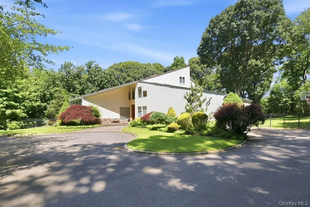 29 Amber Lane, Oyster Bay, NY, 5 Bedrooms Bedrooms, 9 Rooms Rooms,4 BathroomsBathrooms,Residential,For Rent,Amber,0,1010631 29 Amber Lane, Oyster Bay, NY, 5 Bedrooms Bedrooms, 9 Rooms Rooms,4 BathroomsBathrooms,Residential,For Rent,Amber,0,1010631