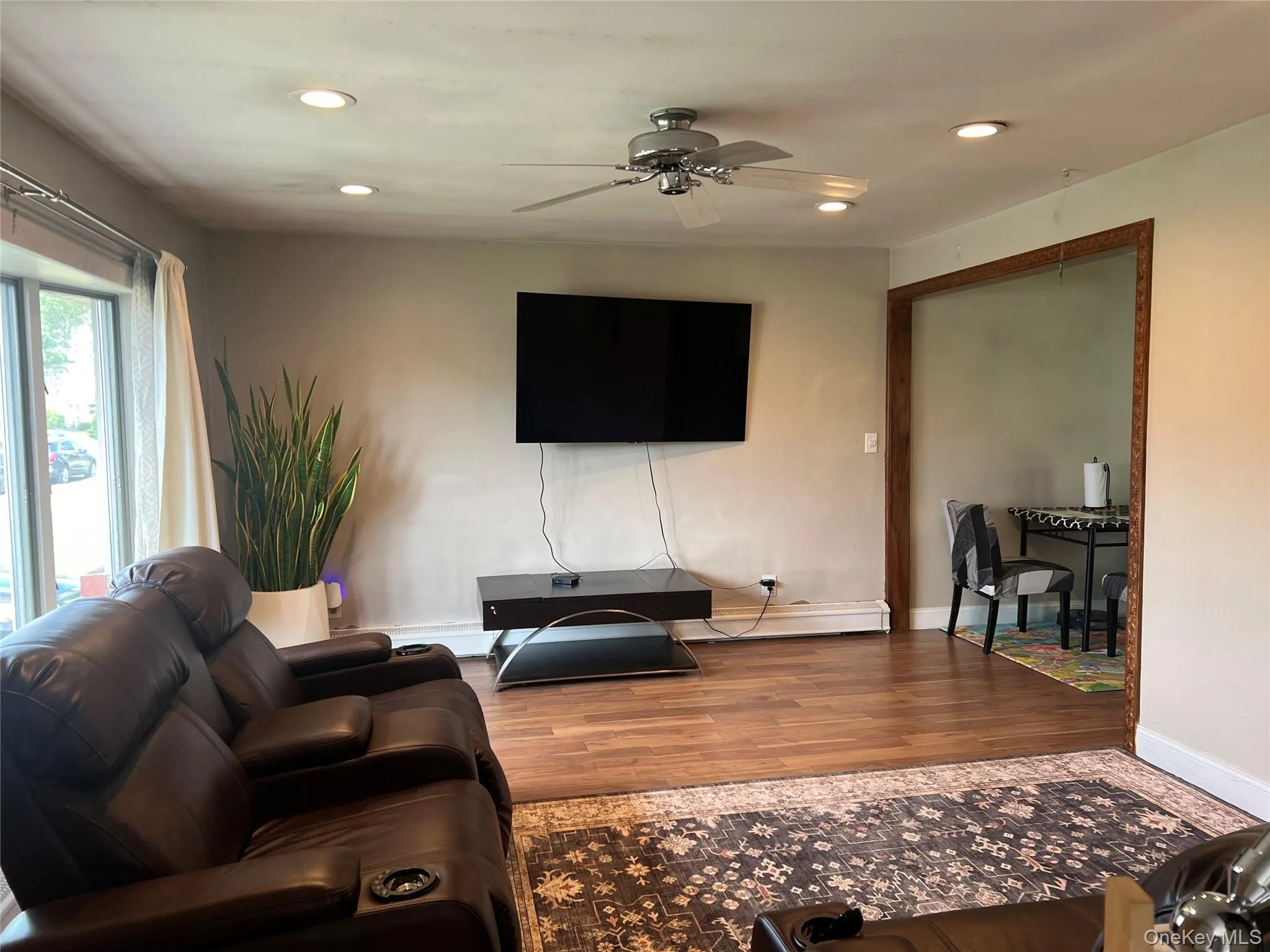 41 Ontario Avenue, Oyster Bay, NY, 4 Bedrooms Bedrooms, 8 Rooms Rooms,2 BathroomsBathrooms,Residential Lease,For Rent,Ontario,0,1010632 41 Ontario Avenue, Oyster Bay, NY, 4 Bedrooms Bedrooms, 8 Rooms Rooms,2 BathroomsBathrooms,Residential Lease,For Rent,Ontario,0,1010632