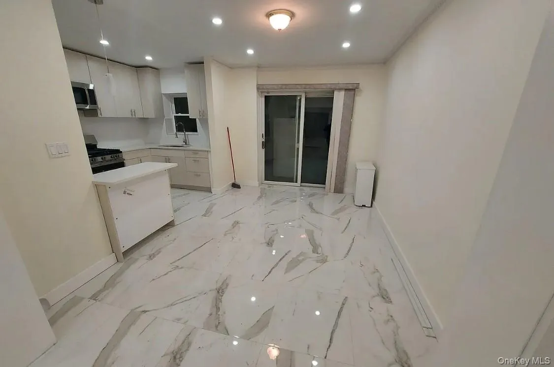 141-66 73rd Terrace, New York, NY, 4 Bedrooms Bedrooms, 7 Rooms Rooms,2 BathroomsBathrooms,Residential,For Rent,73rd,0,1010633 141-66 73rd Terrace, New York, NY, 4 Bedrooms Bedrooms, 7 Rooms Rooms,2 BathroomsBathrooms,Residential,For Rent,73rd,0,1010633