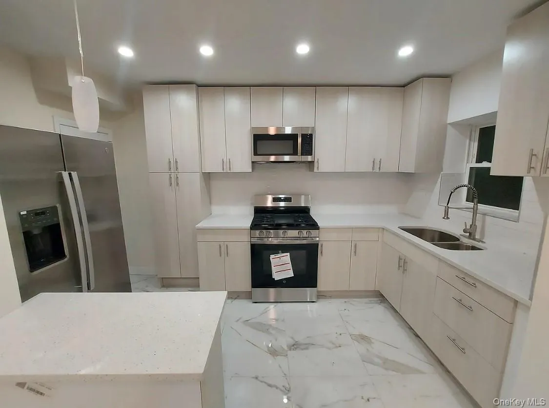 141-66 73rd Terrace, New York, NY, 4 Bedrooms Bedrooms, 7 Rooms Rooms,2 BathroomsBathrooms,Residential,For Rent,73rd,0,1010633 141-66 73rd Terrace, New York, NY, 4 Bedrooms Bedrooms, 7 Rooms Rooms,2 BathroomsBathrooms,Residential,For Rent,73rd,0,1010633