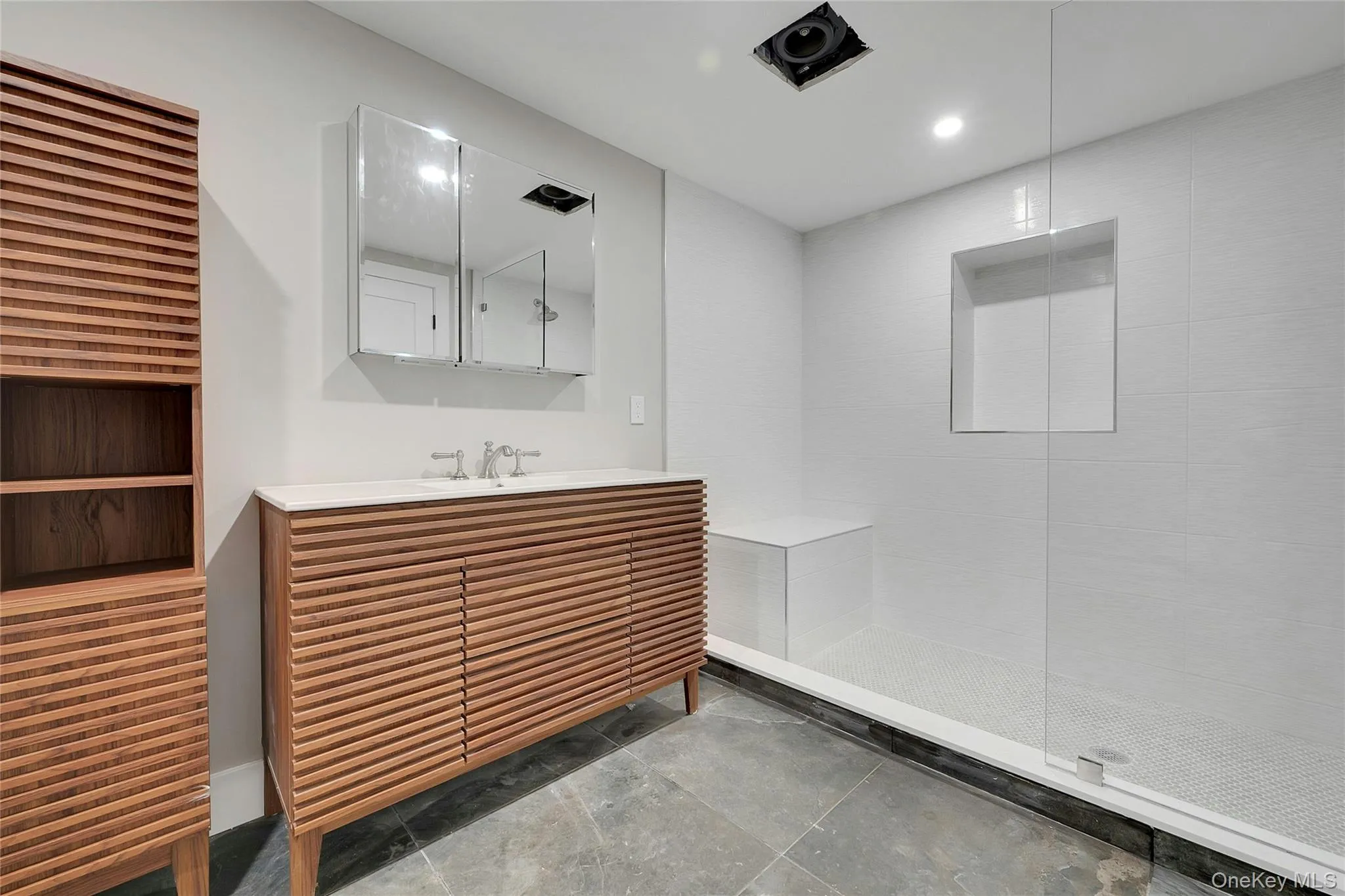 2 Banks Farm Road, North Castle, NY, 4 Bedrooms Bedrooms, 9 Rooms Rooms,3 BathroomsBathrooms,Residential,For Rent,Banks Farm,0,KEY1010635 2 Banks Farm Road, North Castle, NY, 4 Bedrooms Bedrooms, 9 Rooms Rooms,3 BathroomsBathrooms,Residential,For Rent,Banks Farm,0,KEY1010635