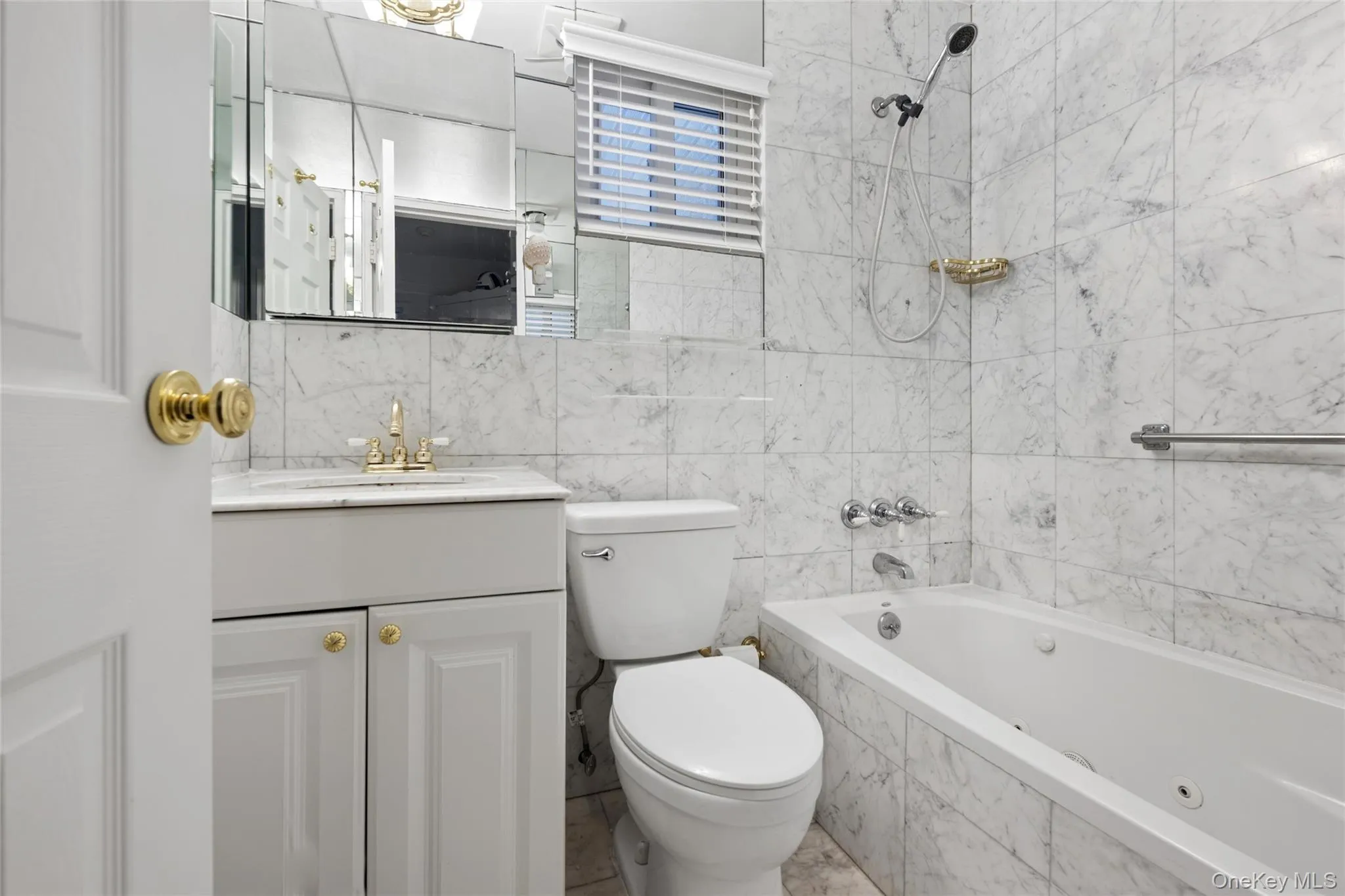 281 Dune Road, Southampton, NY, 1 Bedroom Bedrooms, 5 Rooms Rooms,1 BathroomBathrooms,Residential,For Rent,Dune,0,1010637 281 Dune Road, Southampton, NY, 1 Bedroom Bedrooms, 5 Rooms Rooms,1 BathroomBathrooms,Residential,For Rent,Dune,0,1010637