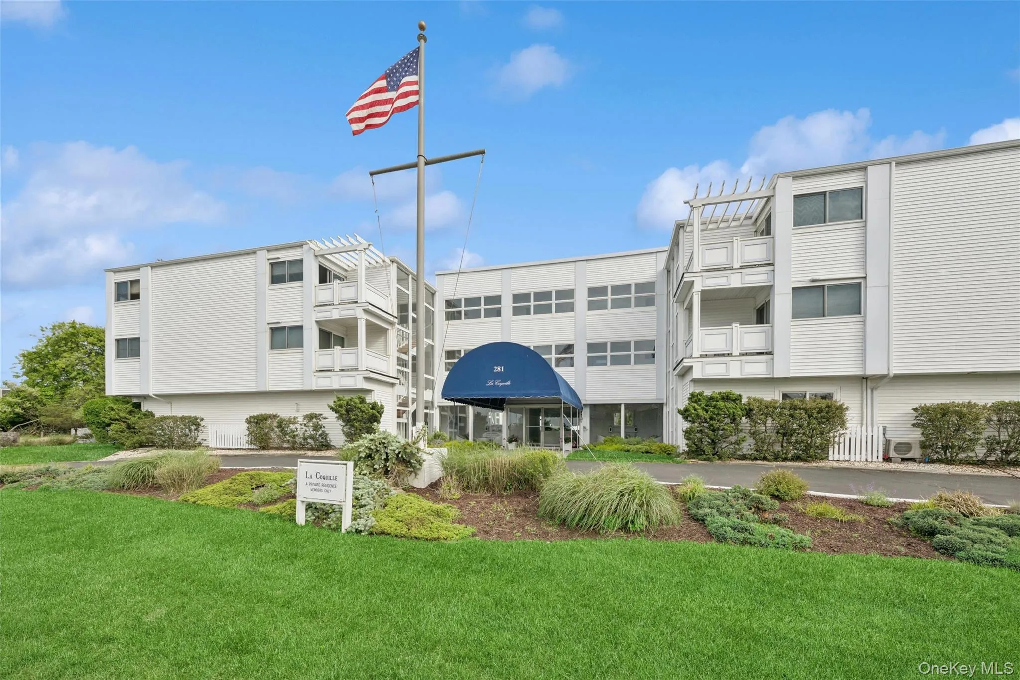 281 Dune Road, Southampton, NY, 1 Bedroom Bedrooms, 5 Rooms Rooms,1 BathroomBathrooms,Residential,For Rent,Dune,0,1010637 281 Dune Road, Southampton, NY, 1 Bedroom Bedrooms, 5 Rooms Rooms,1 BathroomBathrooms,Residential,For Rent,Dune,0,1010637