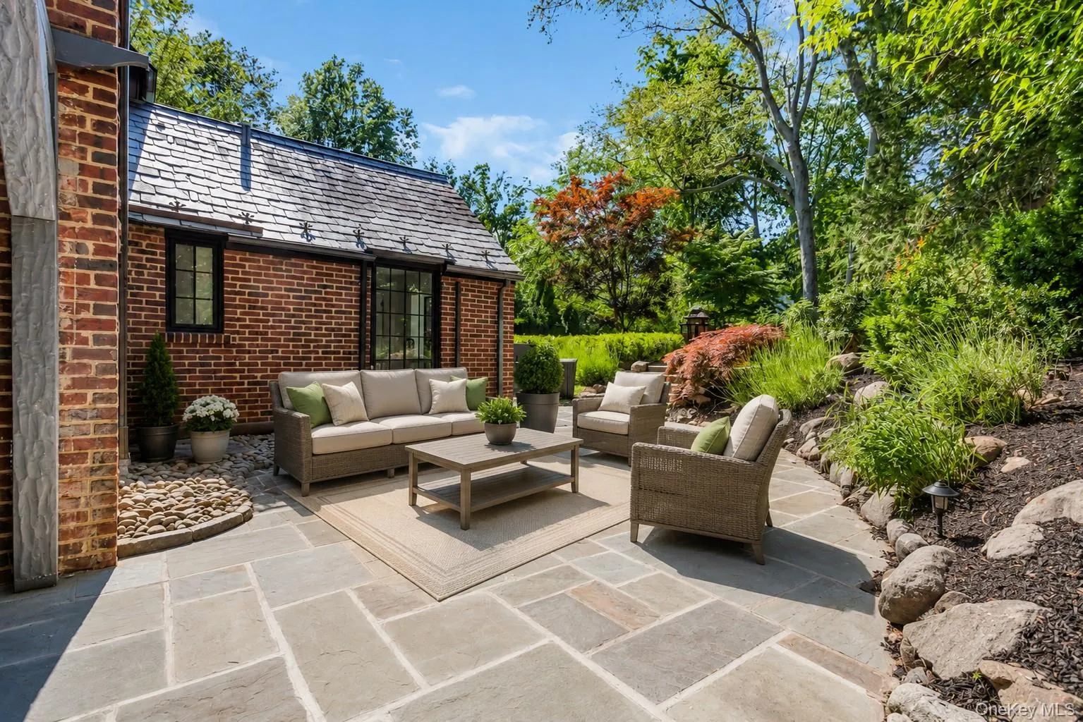87 Bellows Lane, North Hempstead, NY, 4 Bedrooms Bedrooms, 12 Rooms Rooms,3 BathroomsBathrooms,Residential,For Rent,Bellows,0,1010640 87 Bellows Lane, North Hempstead, NY, 4 Bedrooms Bedrooms, 12 Rooms Rooms,3 BathroomsBathrooms,Residential,For Rent,Bellows,0,1010640