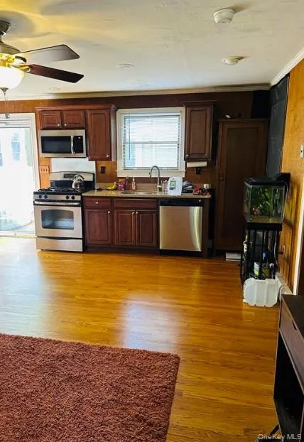 43 Totten Place, Babylon, NY, 1 Bedroom Bedrooms, 3 Rooms Rooms,1 BathroomBathrooms,Residential Lease,For Rent,Totten,0,1010641 43 Totten Place, Babylon, NY, 1 Bedroom Bedrooms, 3 Rooms Rooms,1 BathroomBathrooms,Residential Lease,For Rent,Totten,0,1010641
