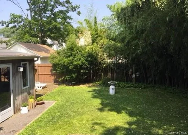 43 Totten Place, Babylon, NY, 1 Bedroom Bedrooms, 3 Rooms Rooms,1 BathroomBathrooms,Residential Lease,For Rent,Totten,0,1010641 43 Totten Place, Babylon, NY, 1 Bedroom Bedrooms, 3 Rooms Rooms,1 BathroomBathrooms,Residential Lease,For Rent,Totten,0,1010641