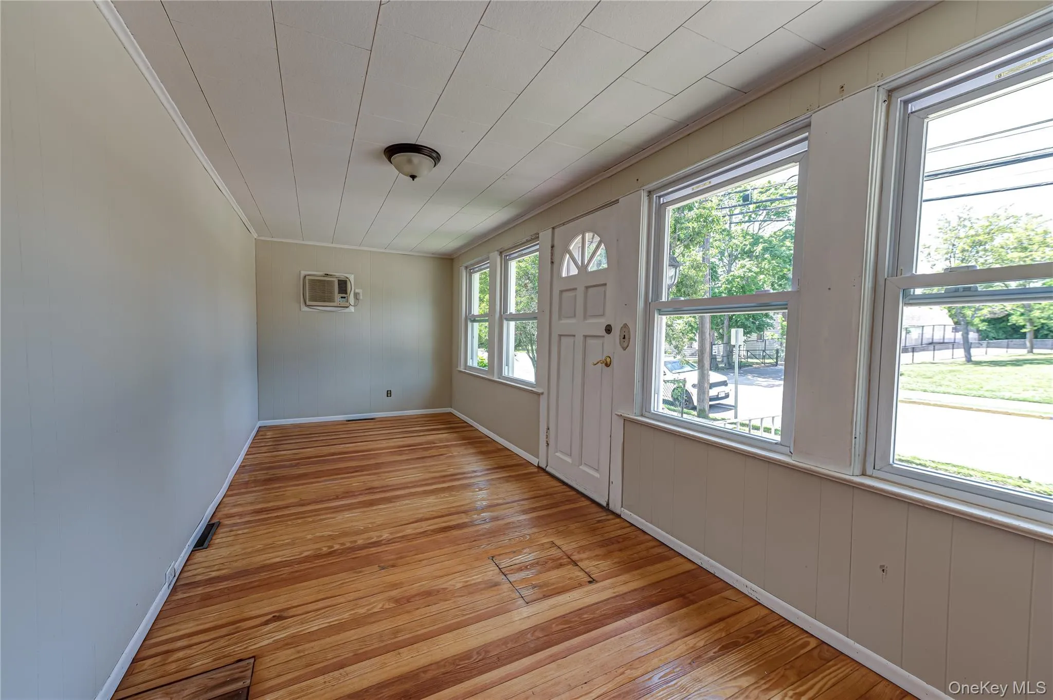 129 Bay Avenue, Brookhaven, NY, 3 Bedrooms Bedrooms, 5 Rooms Rooms,2 BathroomsBathrooms,Residential,For Rent,Bay,0,1010643 129 Bay Avenue, Brookhaven, NY, 3 Bedrooms Bedrooms, 5 Rooms Rooms,2 BathroomsBathrooms,Residential,For Rent,Bay,0,1010643
