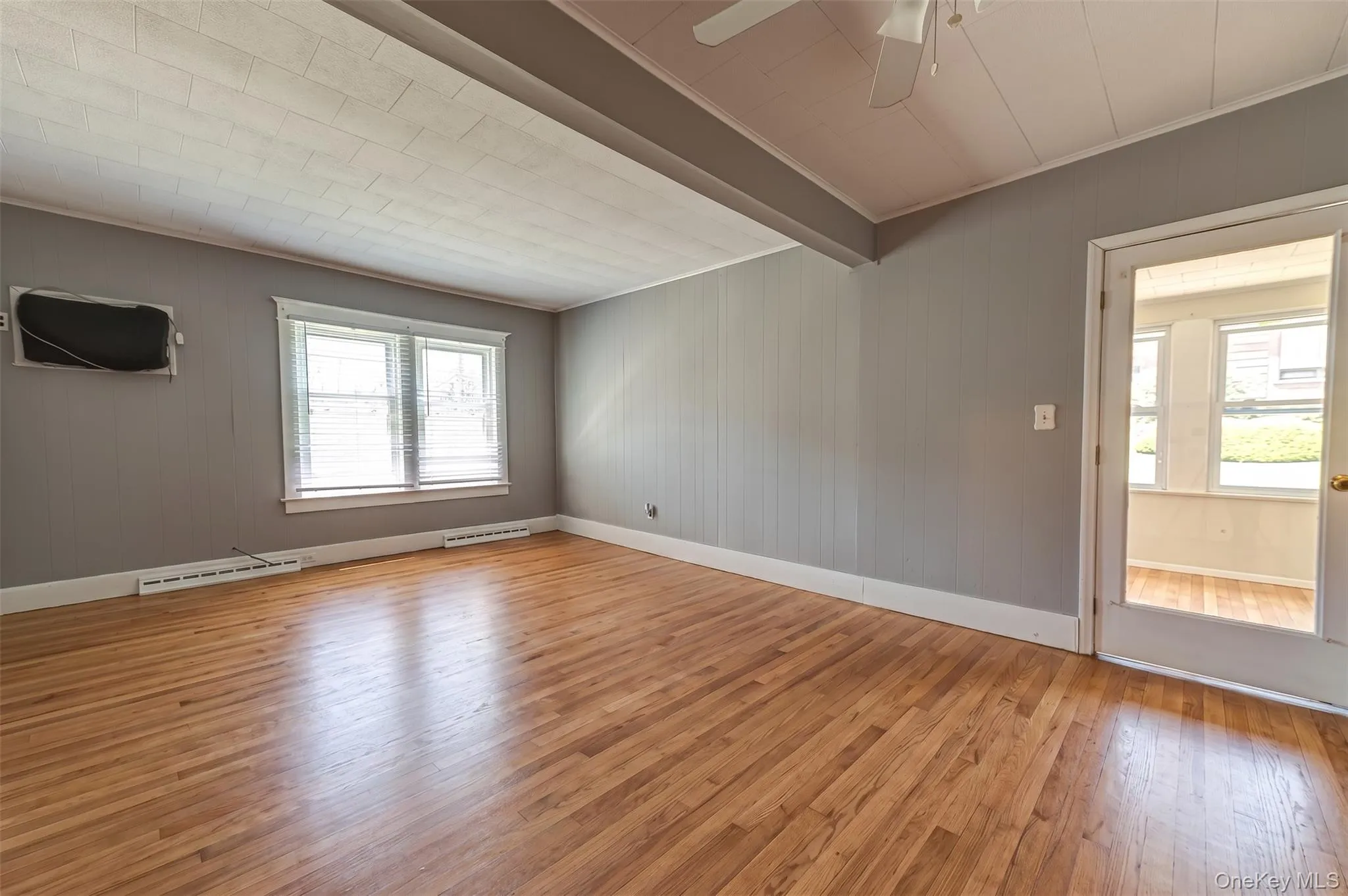 129 Bay Avenue, Brookhaven, NY, 3 Bedrooms Bedrooms, 5 Rooms Rooms,2 BathroomsBathrooms,Residential,For Rent,Bay,0,1010643 129 Bay Avenue, Brookhaven, NY, 3 Bedrooms Bedrooms, 5 Rooms Rooms,2 BathroomsBathrooms,Residential,For Rent,Bay,0,1010643