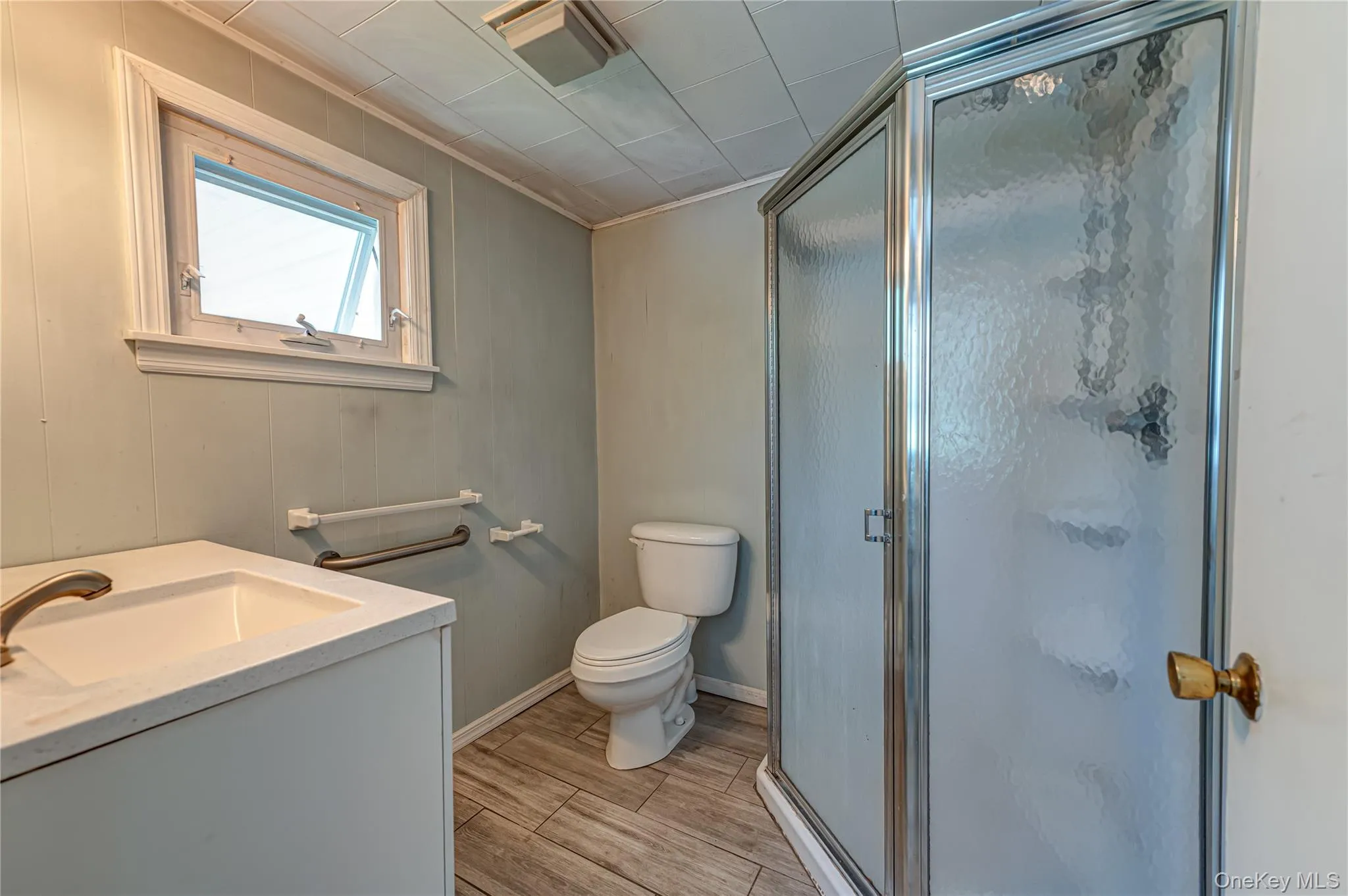 129 Bay Avenue, Brookhaven, NY, 3 Bedrooms Bedrooms, 5 Rooms Rooms,2 BathroomsBathrooms,Residential,For Rent,Bay,0,1010643 129 Bay Avenue, Brookhaven, NY, 3 Bedrooms Bedrooms, 5 Rooms Rooms,2 BathroomsBathrooms,Residential,For Rent,Bay,0,1010643