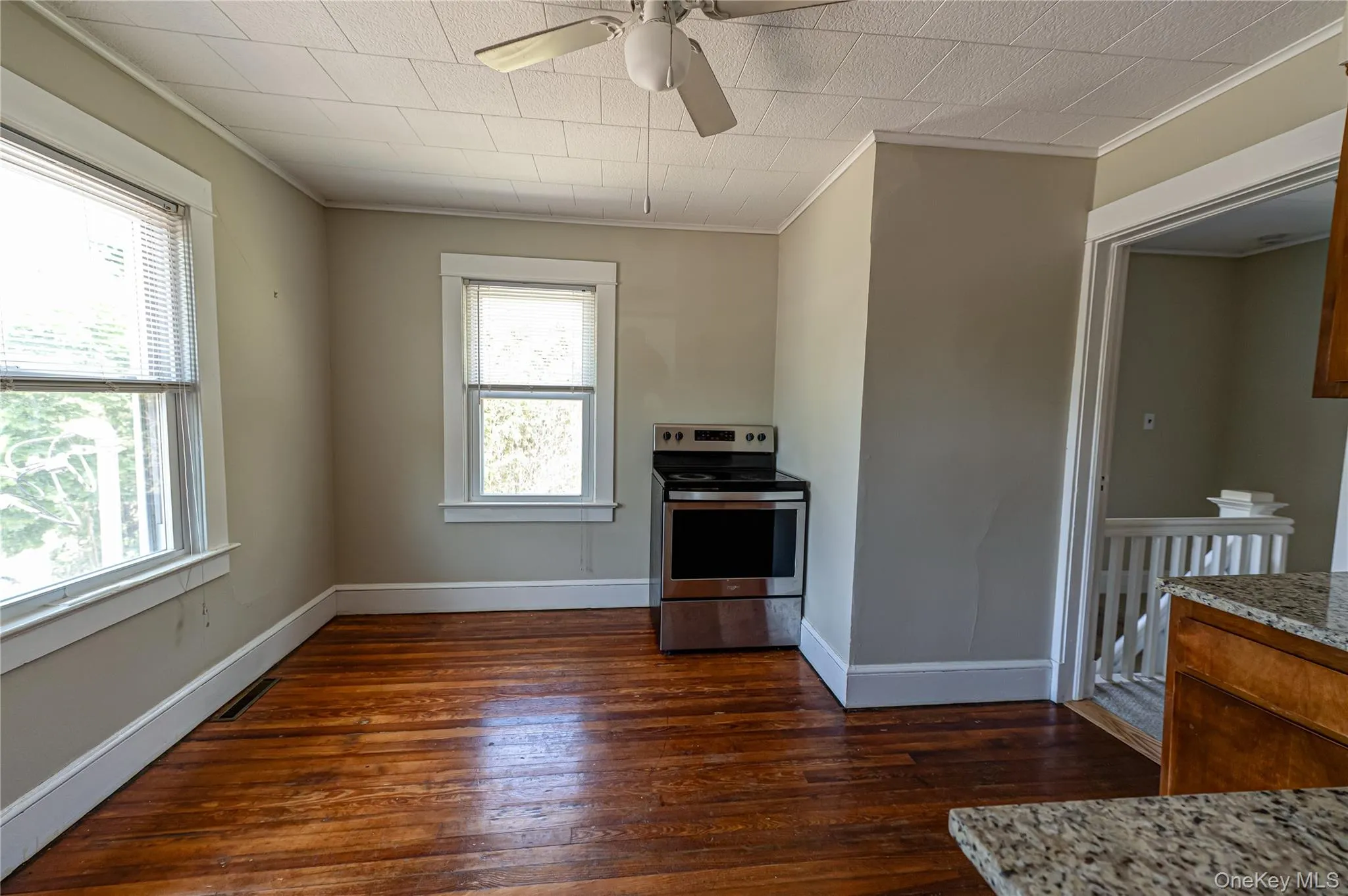 129 Bay Avenue, Brookhaven, NY, 3 Bedrooms Bedrooms, 5 Rooms Rooms,2 BathroomsBathrooms,Residential,For Rent,Bay,0,1010643 129 Bay Avenue, Brookhaven, NY, 3 Bedrooms Bedrooms, 5 Rooms Rooms,2 BathroomsBathrooms,Residential,For Rent,Bay,0,1010643