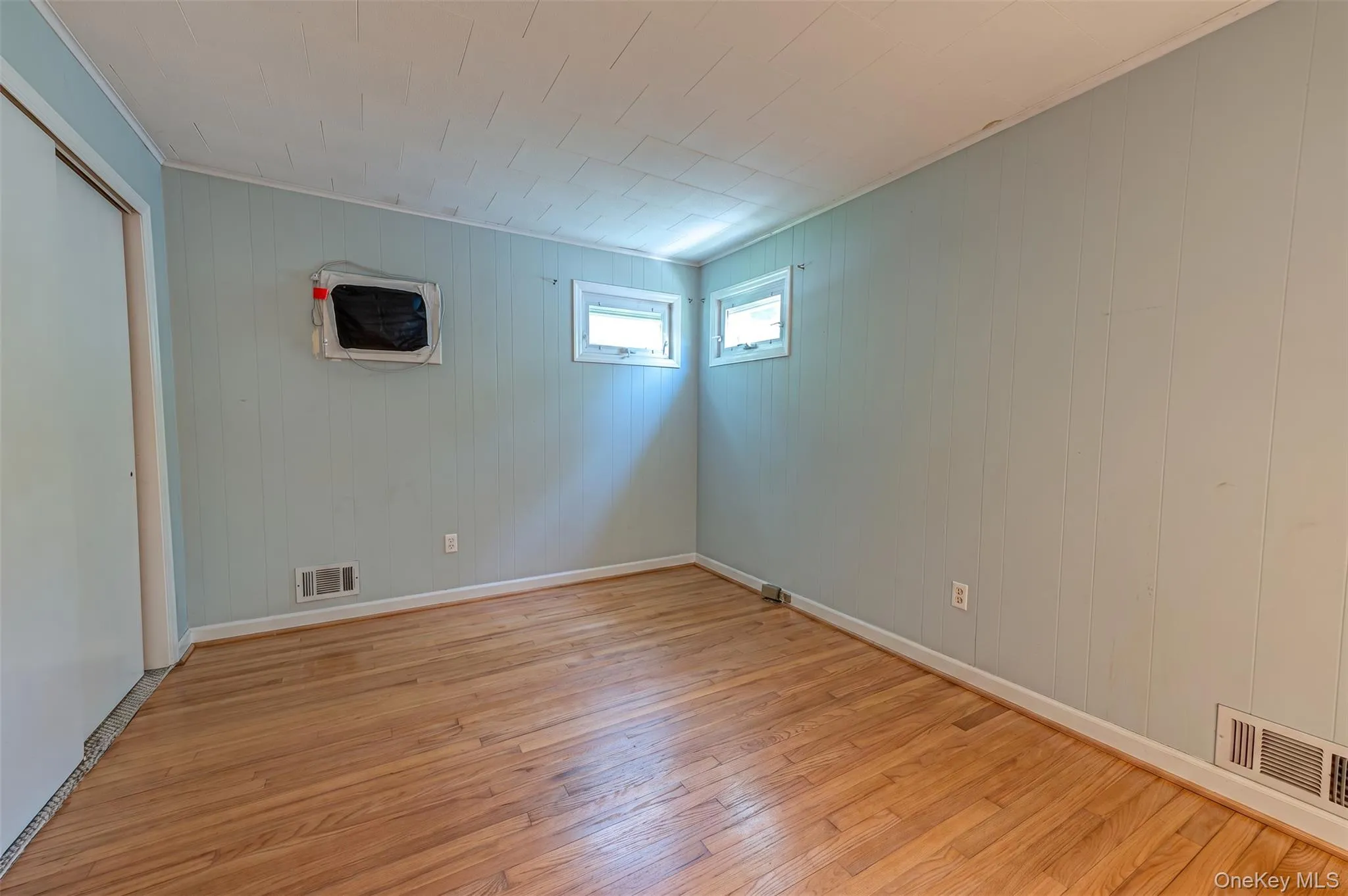 129 Bay Avenue, Brookhaven, NY, 3 Bedrooms Bedrooms, 5 Rooms Rooms,2 BathroomsBathrooms,Residential,For Rent,Bay,0,1010643 129 Bay Avenue, Brookhaven, NY, 3 Bedrooms Bedrooms, 5 Rooms Rooms,2 BathroomsBathrooms,Residential,For Rent,Bay,0,1010643