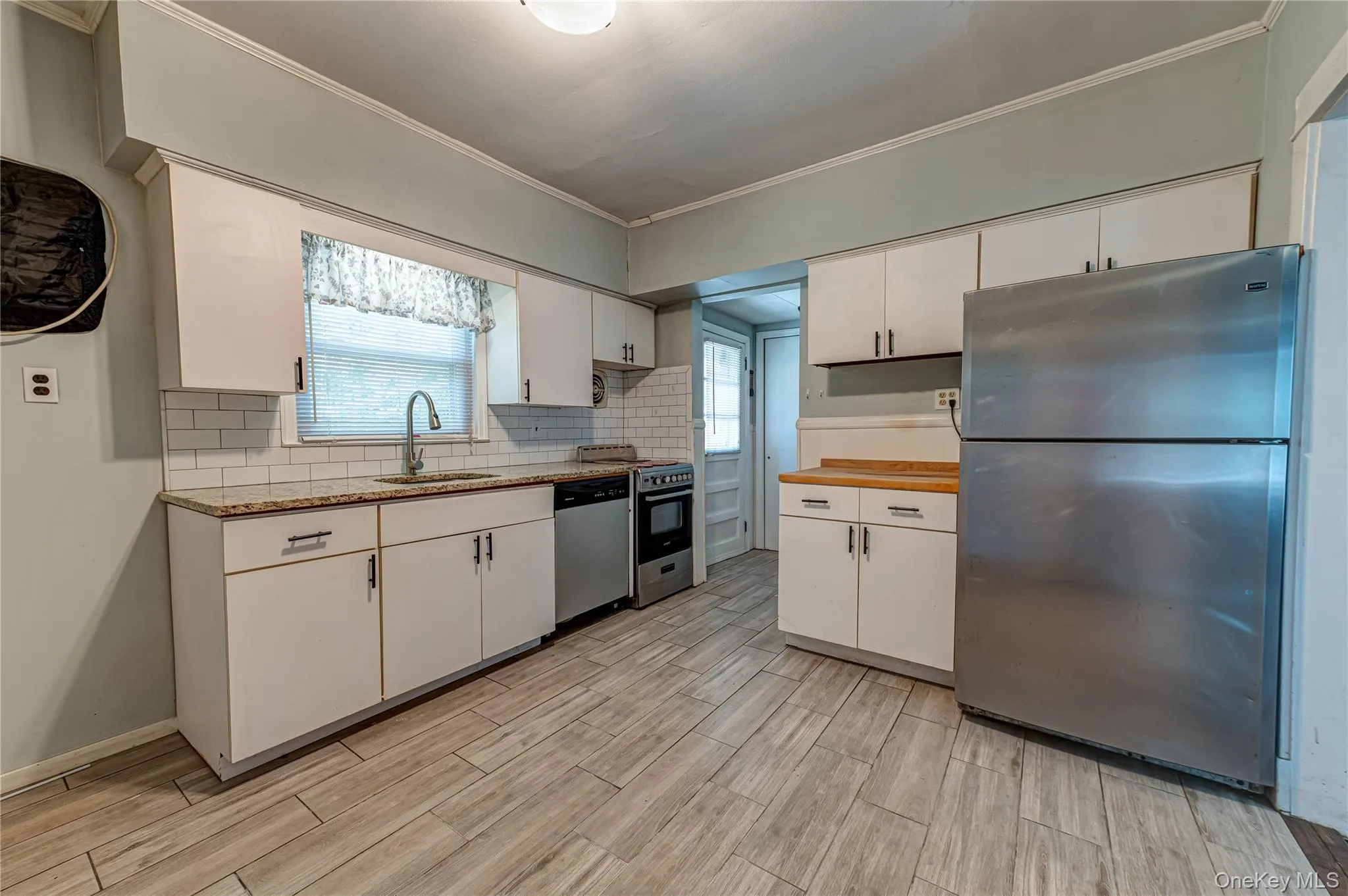 129 Bay Avenue, Brookhaven, NY, 3 Bedrooms Bedrooms, 5 Rooms Rooms,2 BathroomsBathrooms,Residential,For Rent,Bay,0,1010643 129 Bay Avenue, Brookhaven, NY, 3 Bedrooms Bedrooms, 5 Rooms Rooms,2 BathroomsBathrooms,Residential,For Rent,Bay,0,1010643