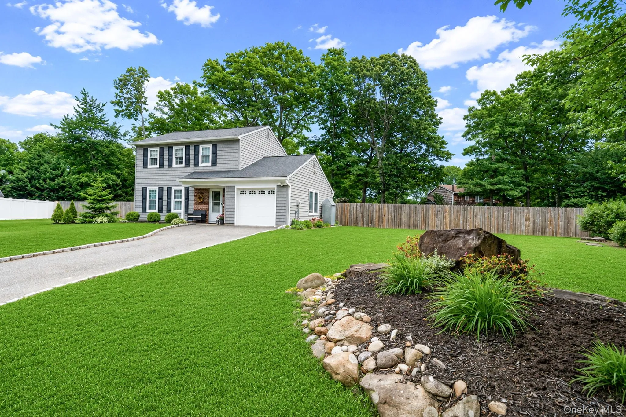 4 Green Terrace, Brookhaven, NY, 3 Bedrooms Bedrooms, 9 Rooms Rooms,1 BathroomBathrooms,Residential,For Rent,Green,0,1010645 4 Green Terrace, Brookhaven, NY, 3 Bedrooms Bedrooms, 9 Rooms Rooms,1 BathroomBathrooms,Residential,For Rent,Green,0,1010645