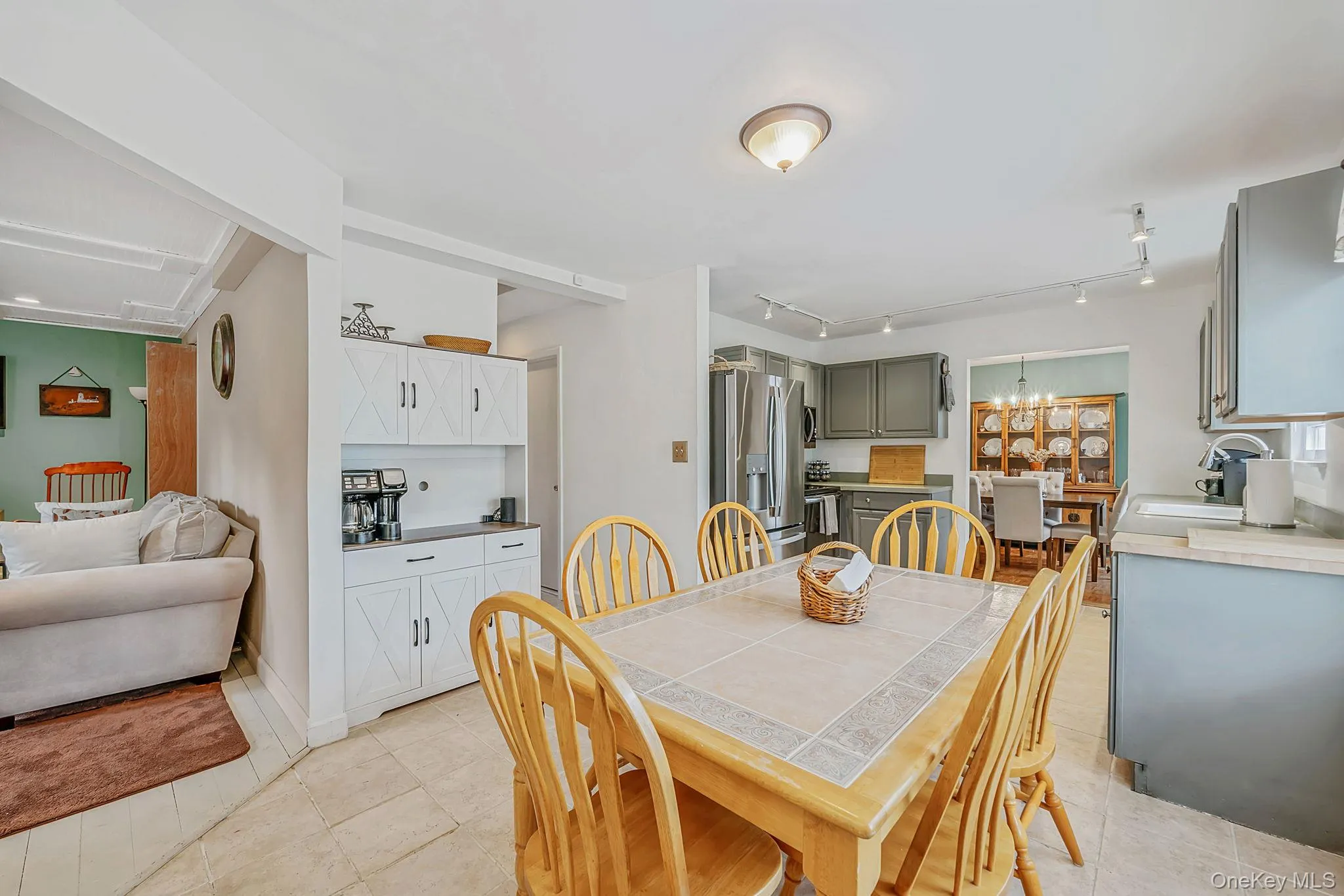 4 Green Terrace, Brookhaven, NY, 3 Bedrooms Bedrooms, 9 Rooms Rooms,1 BathroomBathrooms,Residential,For Rent,Green,0,1010645 4 Green Terrace, Brookhaven, NY, 3 Bedrooms Bedrooms, 9 Rooms Rooms,1 BathroomBathrooms,Residential,For Rent,Green,0,1010645