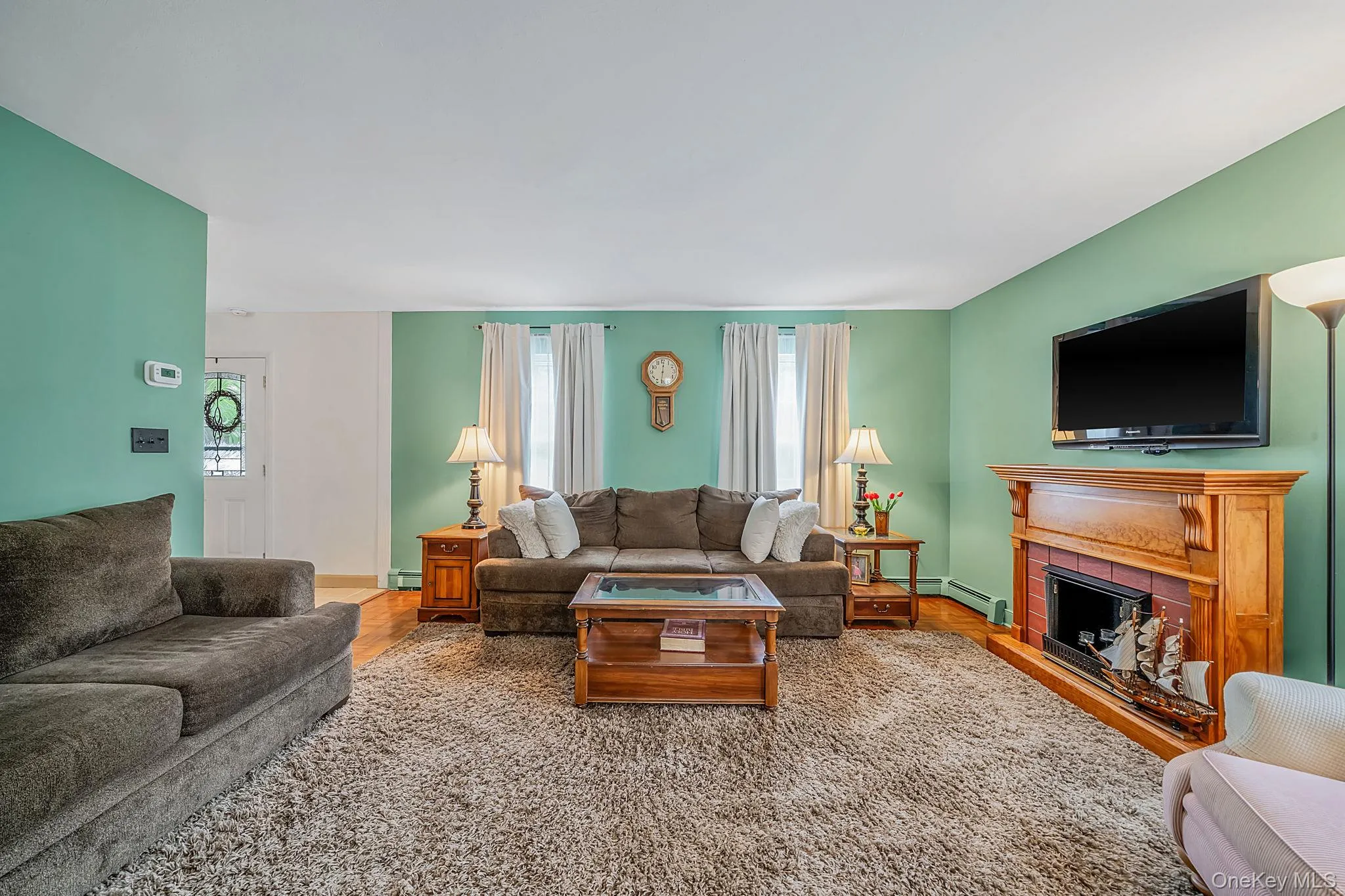 4 Green Terrace, Brookhaven, NY, 3 Bedrooms Bedrooms, 9 Rooms Rooms,1 BathroomBathrooms,Residential,For Rent,Green,0,1010645 4 Green Terrace, Brookhaven, NY, 3 Bedrooms Bedrooms, 9 Rooms Rooms,1 BathroomBathrooms,Residential,For Rent,Green,0,1010645