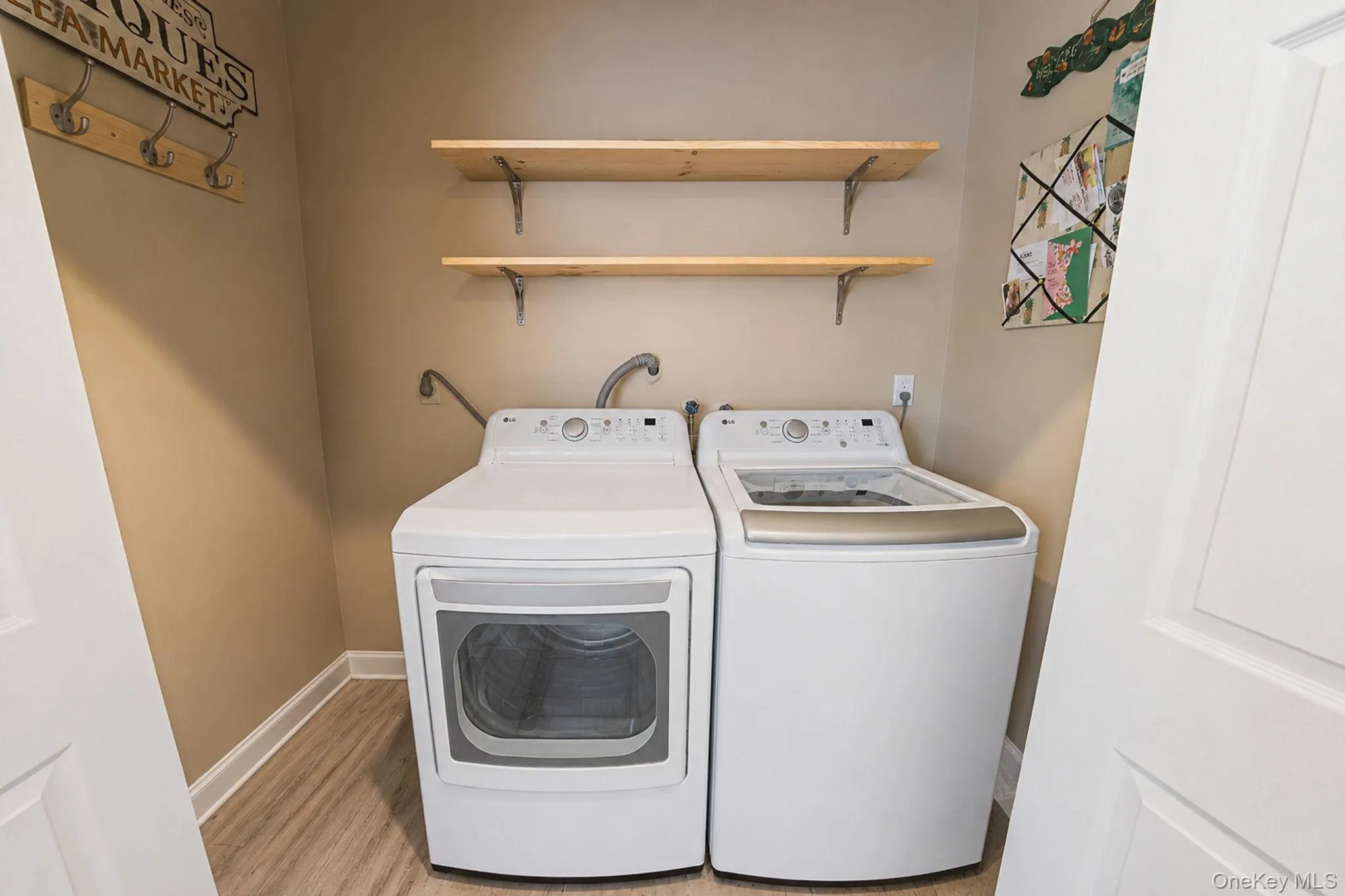 4 Green Terrace, Brookhaven, NY, 3 Bedrooms Bedrooms, 9 Rooms Rooms,1 BathroomBathrooms,Residential,For Rent,Green,0,1010645 4 Green Terrace, Brookhaven, NY, 3 Bedrooms Bedrooms, 9 Rooms Rooms,1 BathroomBathrooms,Residential,For Rent,Green,0,1010645