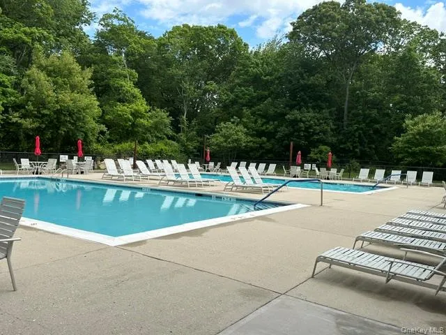 2 Pools with seating 2 Pools with seating