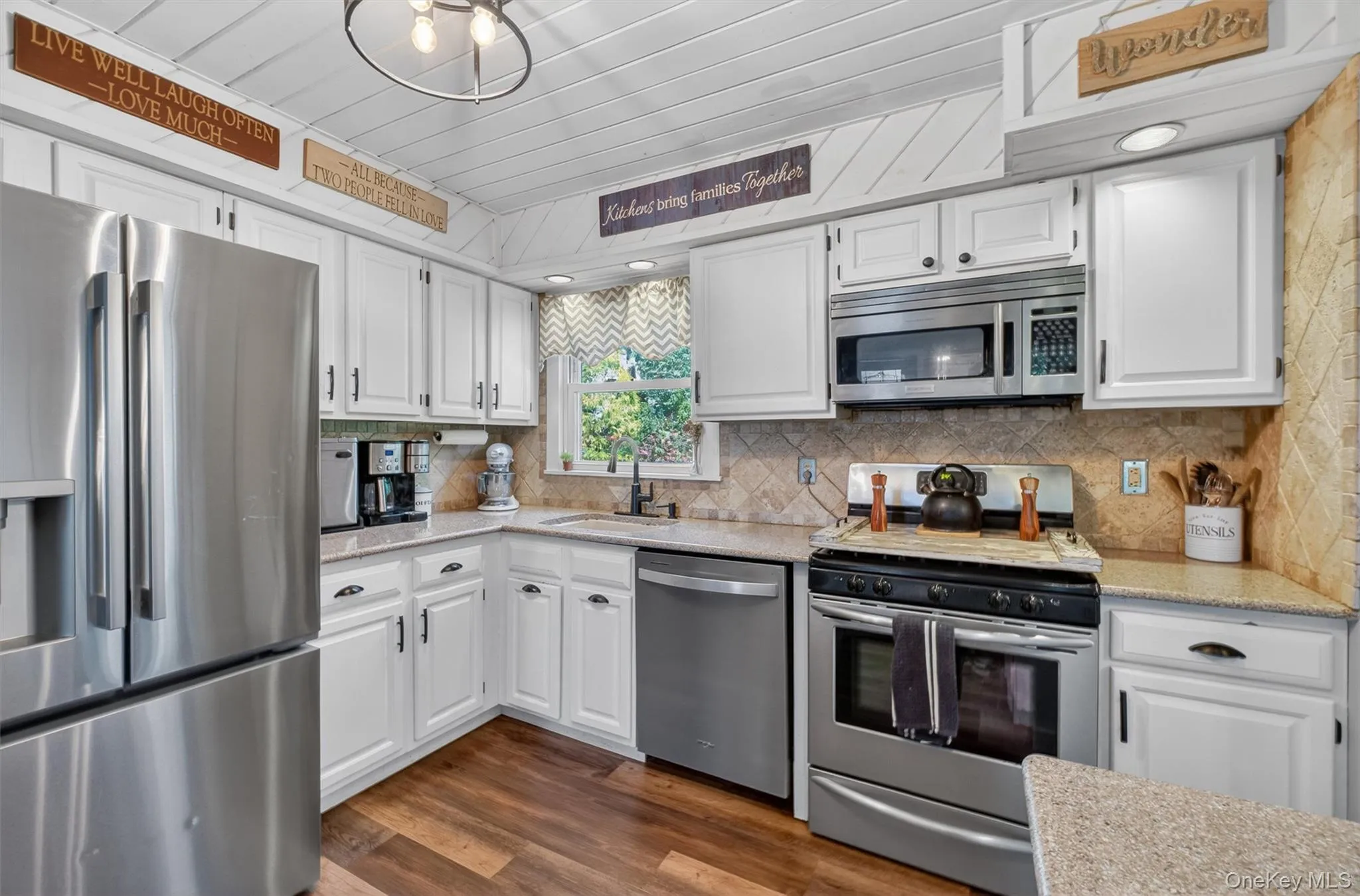 13 Clarkview Road, New Windsor, NY, 4 Bedrooms Bedrooms, 7 Rooms Rooms,2 BathroomsBathrooms,Residential,For Rent,Clarkview,0,1010649 13 Clarkview Road, New Windsor, NY, 4 Bedrooms Bedrooms, 7 Rooms Rooms,2 BathroomsBathrooms,Residential,For Rent,Clarkview,0,1010649