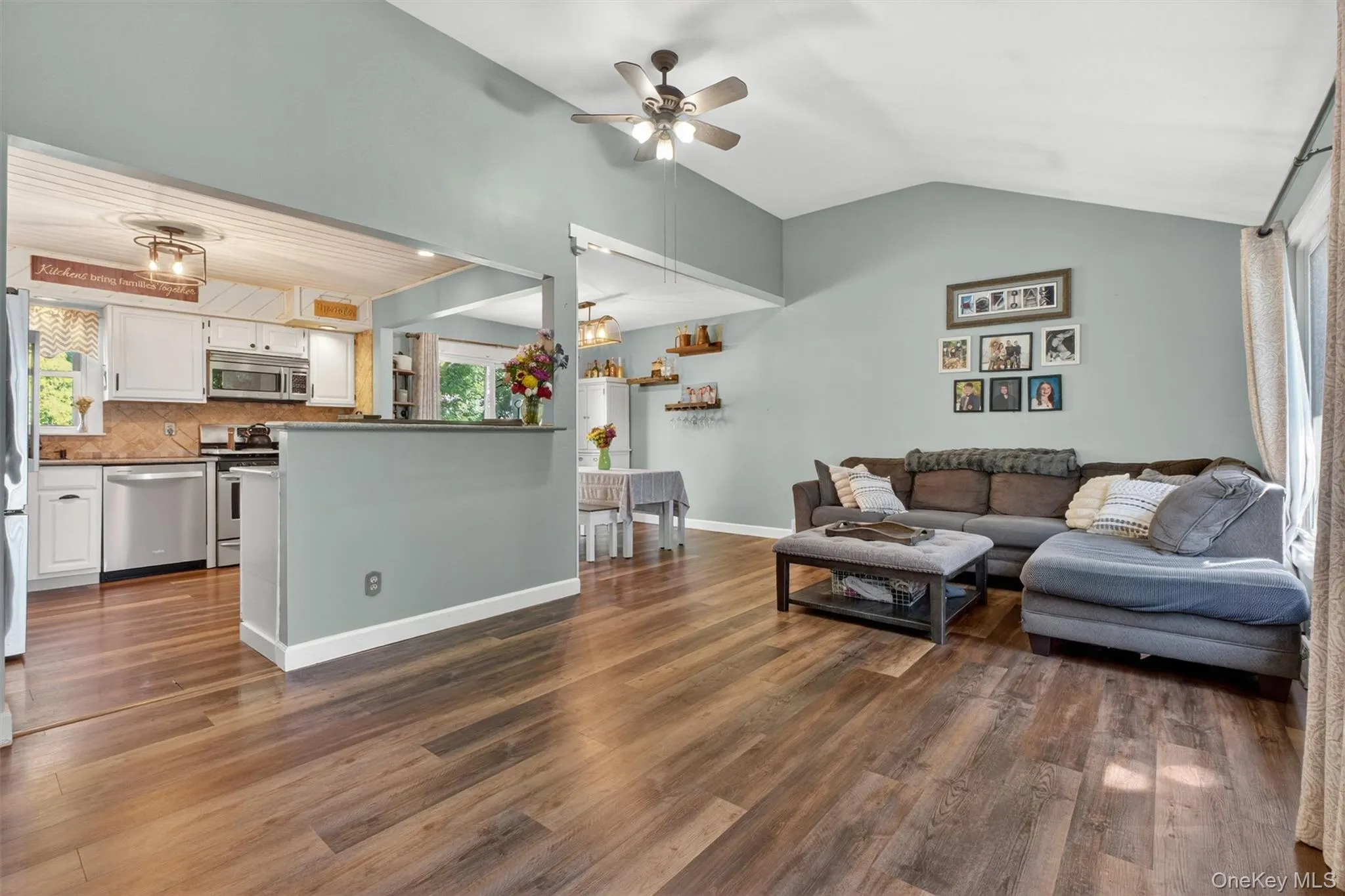 13 Clarkview Road, New Windsor, NY, 4 Bedrooms Bedrooms, 7 Rooms Rooms,2 BathroomsBathrooms,Residential,For Rent,Clarkview,0,1010649 13 Clarkview Road, New Windsor, NY, 4 Bedrooms Bedrooms, 7 Rooms Rooms,2 BathroomsBathrooms,Residential,For Rent,Clarkview,0,1010649