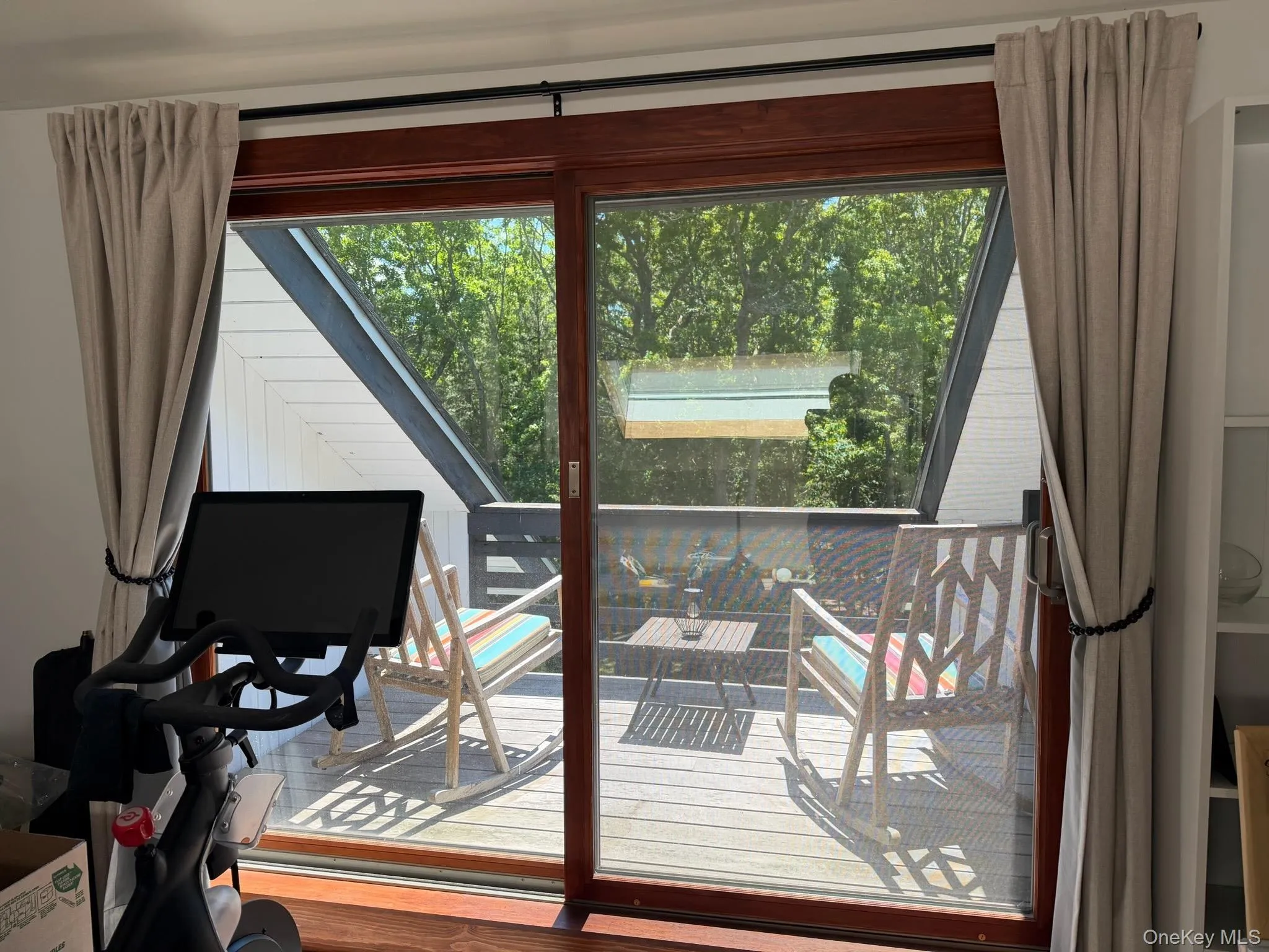 78 Shadom Lane, East Hampton, NY, 3 Bedrooms Bedrooms, 7 Rooms Rooms,2 BathroomsBathrooms,Residential,For Rent,Shadom,0,1010650 78 Shadom Lane, East Hampton, NY, 3 Bedrooms Bedrooms, 7 Rooms Rooms,2 BathroomsBathrooms,Residential,For Rent,Shadom,0,1010650
