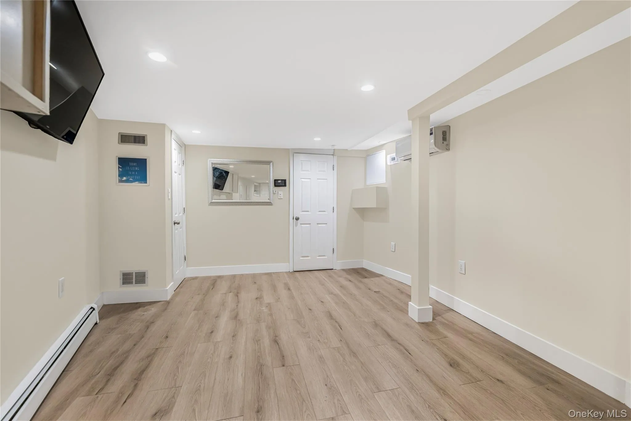 735 211th Street, New York, NY, 2 Bedrooms Bedrooms, 8 Rooms Rooms,2 BathroomsBathrooms,Residential,For Rent,211th,0,KEY1010651 735 211th Street, New York, NY, 2 Bedrooms Bedrooms, 8 Rooms Rooms,2 BathroomsBathrooms,Residential,For Rent,211th,0,KEY1010651