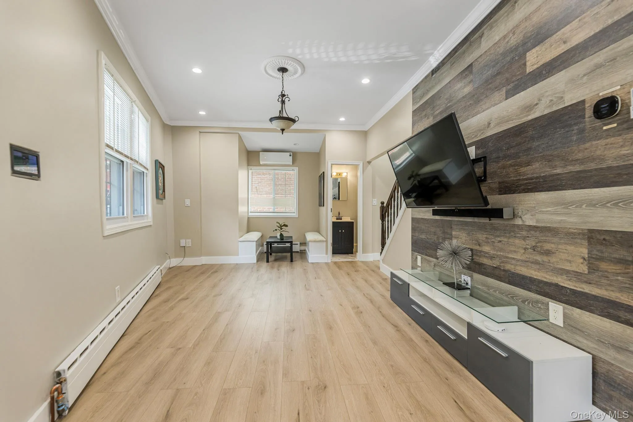 735 211th Street, New York, NY, 2 Bedrooms Bedrooms, 8 Rooms Rooms,2 BathroomsBathrooms,Residential,For Rent,211th,0,KEY1010651 735 211th Street, New York, NY, 2 Bedrooms Bedrooms, 8 Rooms Rooms,2 BathroomsBathrooms,Residential,For Rent,211th,0,KEY1010651