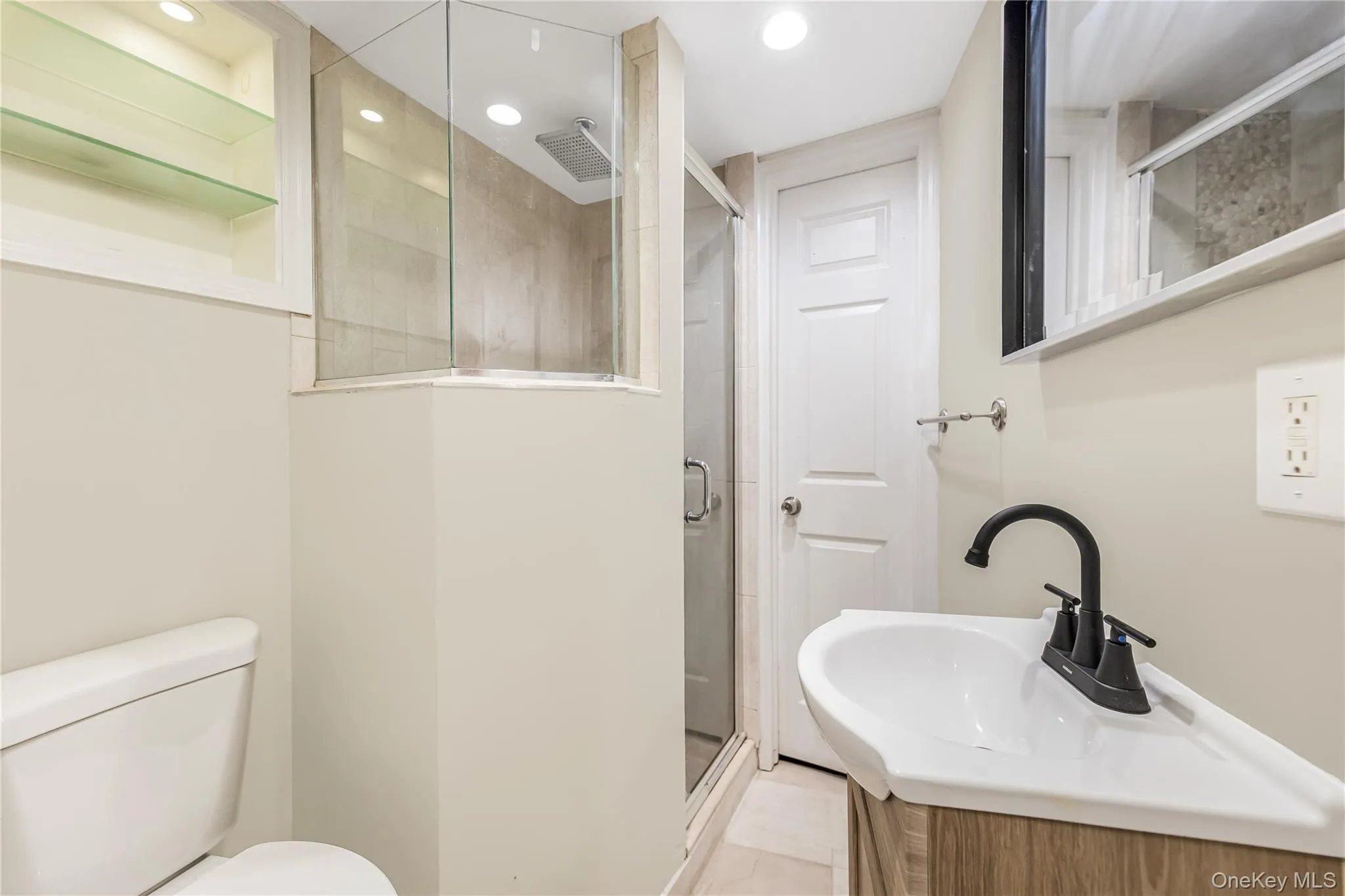 735 211th Street, New York, NY, 2 Bedrooms Bedrooms, 8 Rooms Rooms,2 BathroomsBathrooms,Residential,For Rent,211th,0,KEY1010651 735 211th Street, New York, NY, 2 Bedrooms Bedrooms, 8 Rooms Rooms,2 BathroomsBathrooms,Residential,For Rent,211th,0,KEY1010651