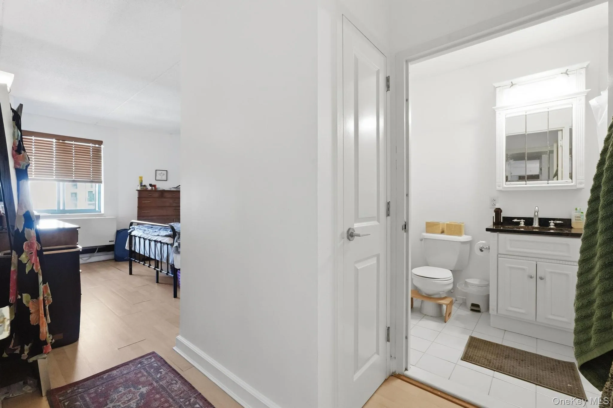 136 Beach 117th Street, New York, NY, 2 Bedrooms Bedrooms, 6 Rooms Rooms,2 BathroomsBathrooms,Residential,For Rent,Beach 117th,0,KEY1010653 136 Beach 117th Street, New York, NY, 2 Bedrooms Bedrooms, 6 Rooms Rooms,2 BathroomsBathrooms,Residential,For Rent,Beach 117th,0,KEY1010653