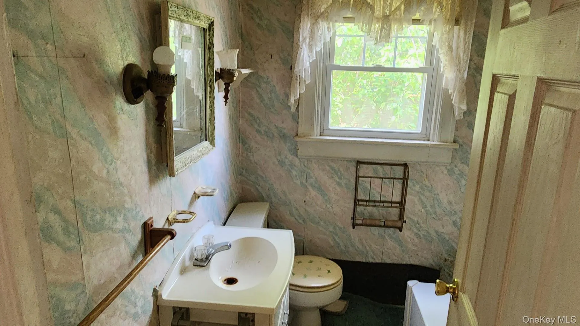 21 Marple Road, Poughkeepsie (town), NY, 2 Bedrooms Bedrooms, 7 Rooms Rooms,1 BathroomBathrooms,Residential,For Rent,Marple,0,1010659 21 Marple Road, Poughkeepsie (town), NY, 2 Bedrooms Bedrooms, 7 Rooms Rooms,1 BathroomBathrooms,Residential,For Rent,Marple,0,1010659