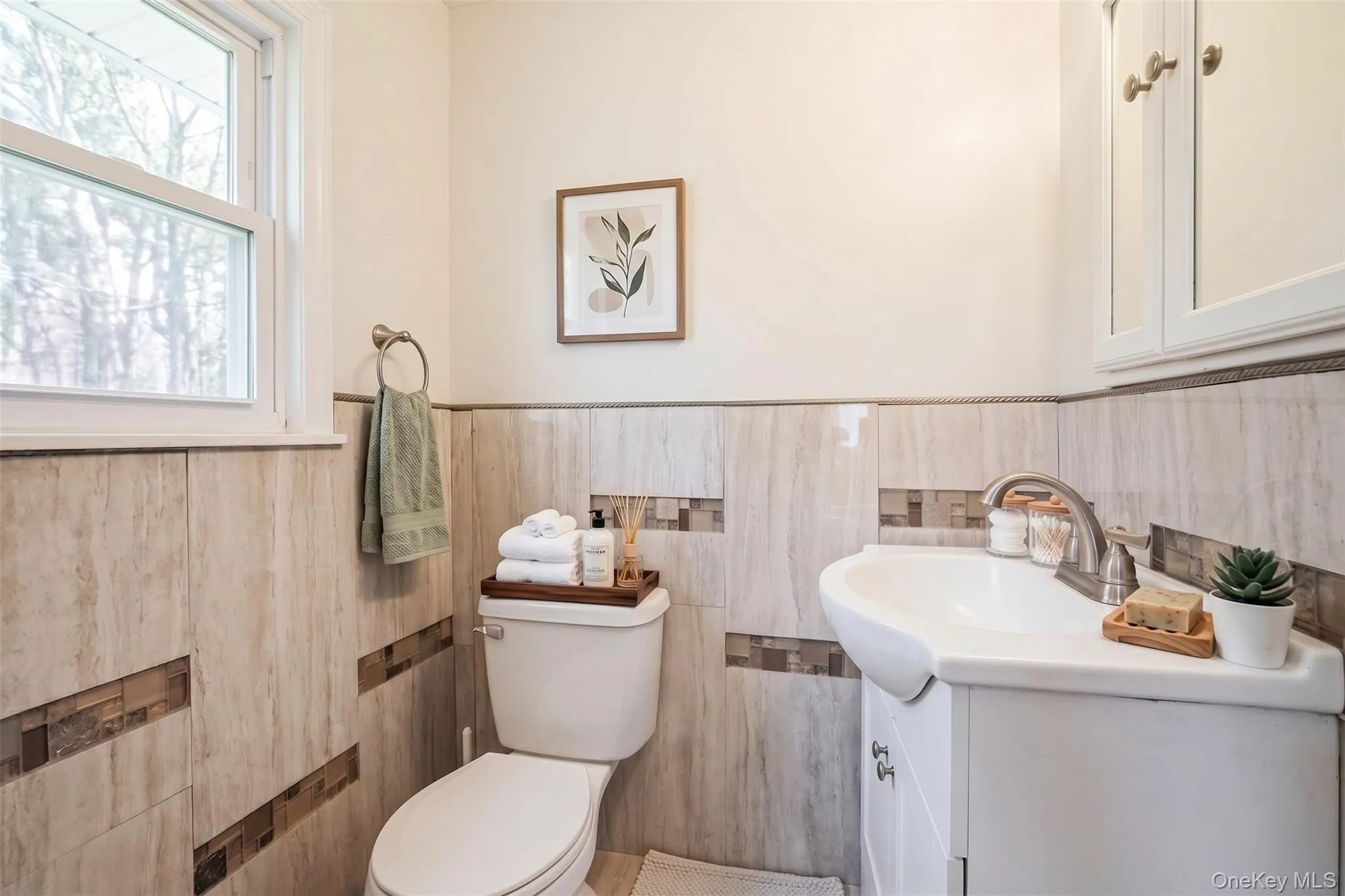 1 Moore Avenue, Hempstead, NY, 4 Bedrooms Bedrooms, 7 Rooms Rooms,1 BathroomBathrooms,Residential,For Rent,Moore,0,1010660 1 Moore Avenue, Hempstead, NY, 4 Bedrooms Bedrooms, 7 Rooms Rooms,1 BathroomBathrooms,Residential,For Rent,Moore,0,1010660
