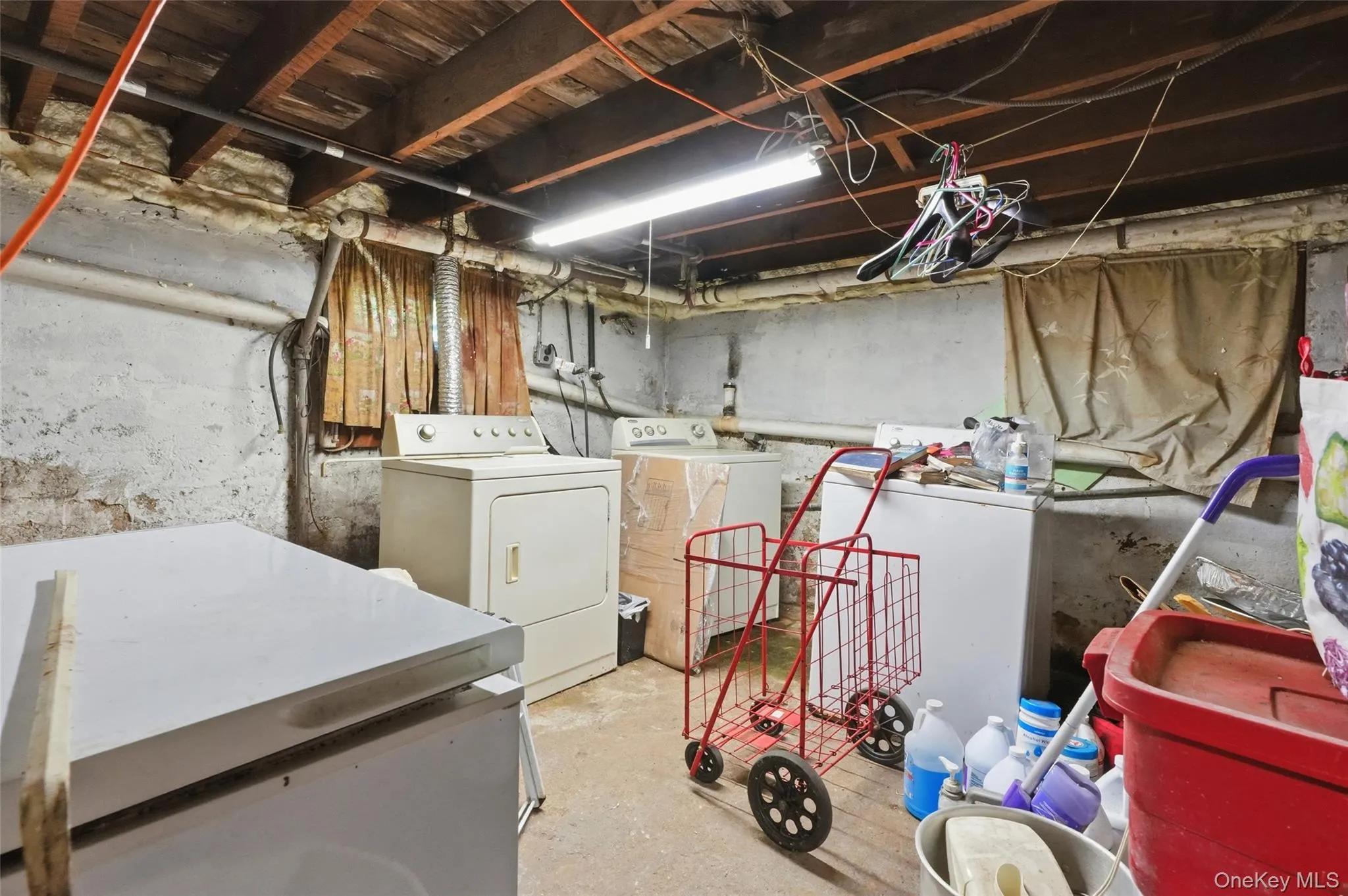 1 Moore Avenue, Hempstead, NY, 4 Bedrooms Bedrooms, 7 Rooms Rooms,1 BathroomBathrooms,Residential,For Rent,Moore,0,1010660 1 Moore Avenue, Hempstead, NY, 4 Bedrooms Bedrooms, 7 Rooms Rooms,1 BathroomBathrooms,Residential,For Rent,Moore,0,1010660