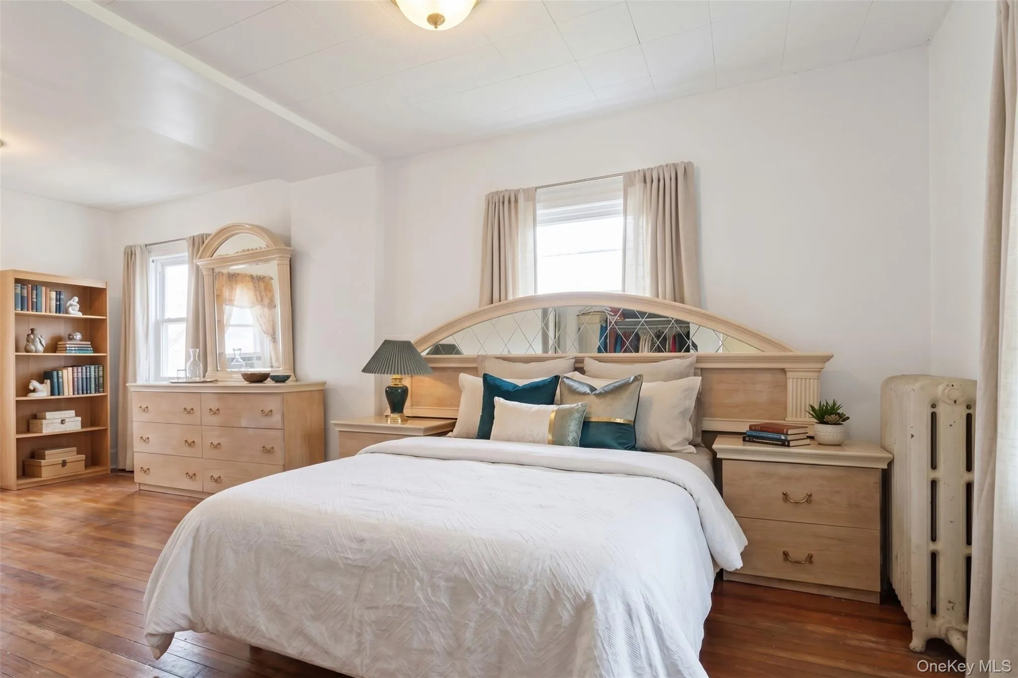 1 Moore Avenue, Hempstead, NY, 4 Bedrooms Bedrooms, 7 Rooms Rooms,1 BathroomBathrooms,Residential,For Rent,Moore,0,1010660 1 Moore Avenue, Hempstead, NY, 4 Bedrooms Bedrooms, 7 Rooms Rooms,1 BathroomBathrooms,Residential,For Rent,Moore,0,1010660