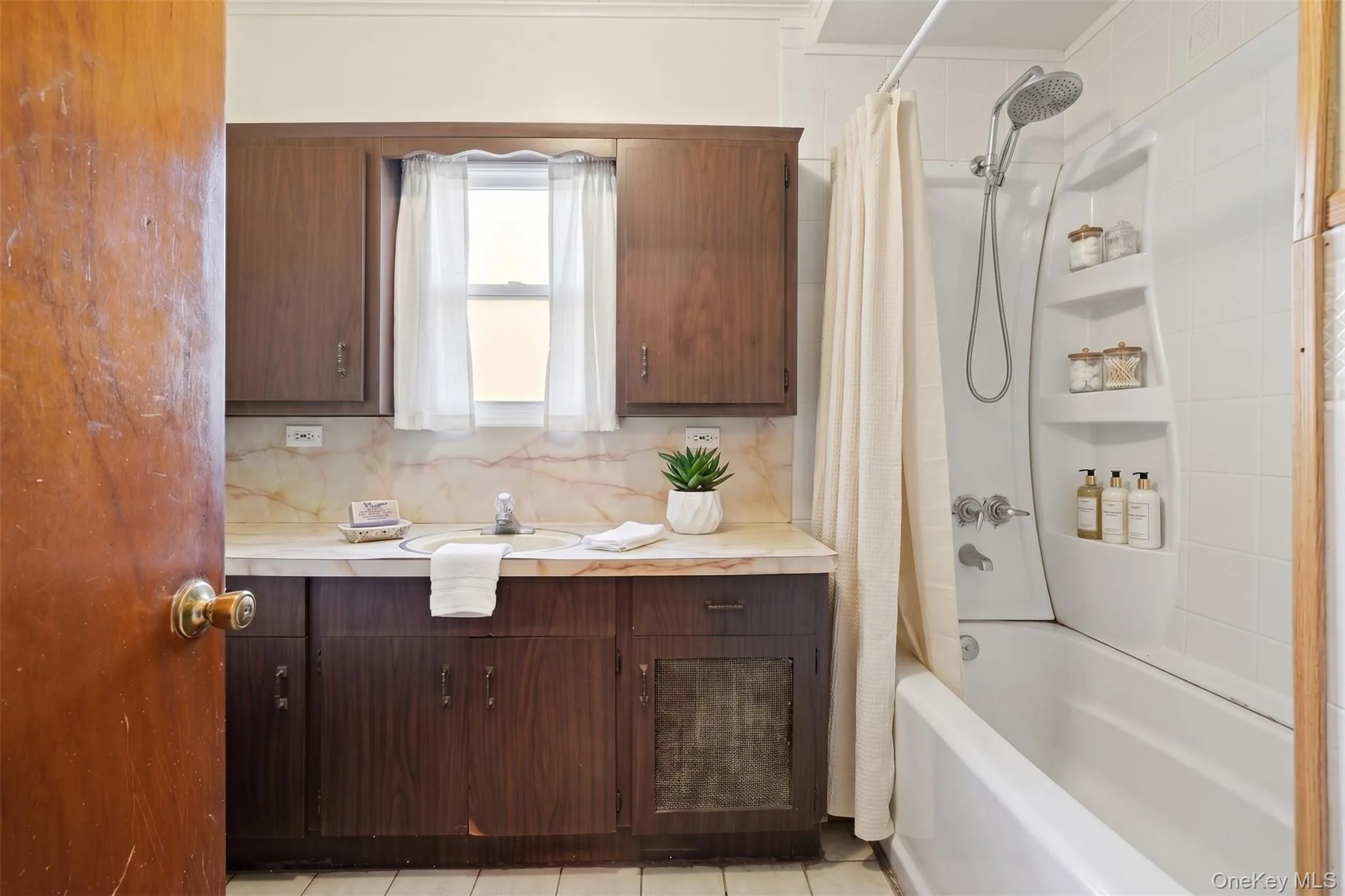 1 Moore Avenue, Hempstead, NY, 4 Bedrooms Bedrooms, 7 Rooms Rooms,1 BathroomBathrooms,Residential,For Rent,Moore,0,1010660 1 Moore Avenue, Hempstead, NY, 4 Bedrooms Bedrooms, 7 Rooms Rooms,1 BathroomBathrooms,Residential,For Rent,Moore,0,1010660