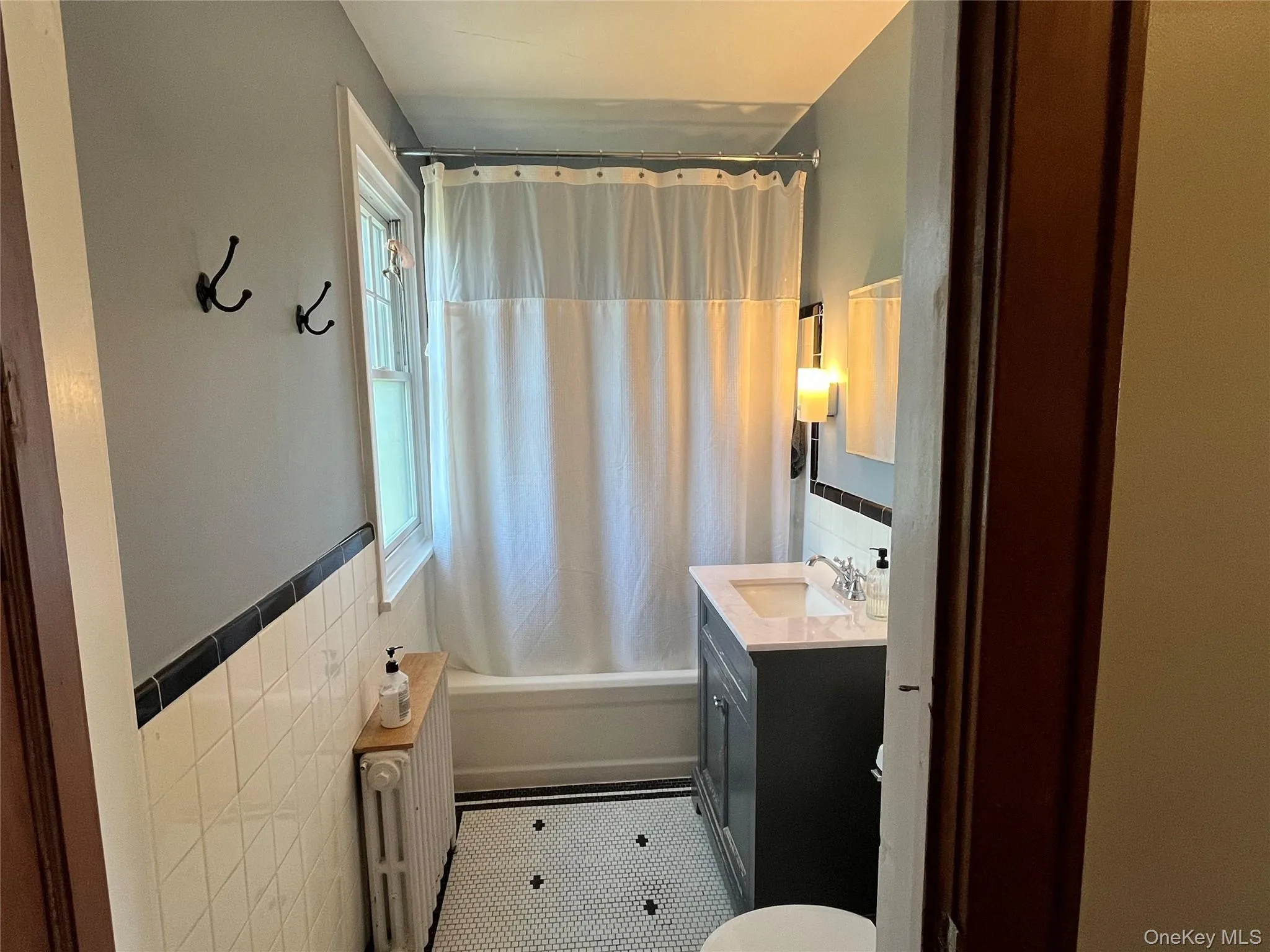 Second floor full bath Second floor full bath