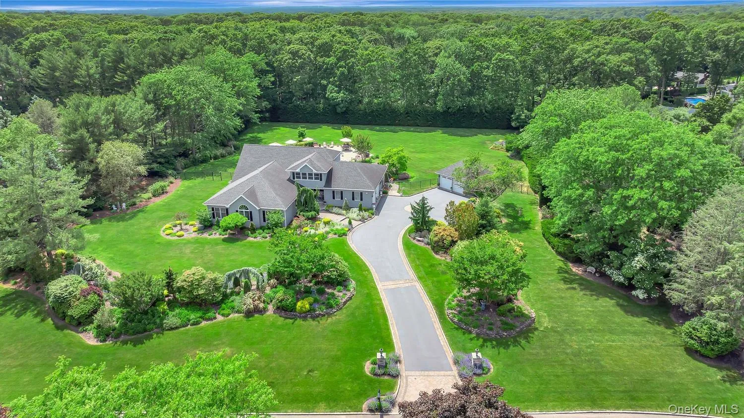 15 The Chase, Smithtown, NY, 6 Bedrooms Bedrooms, 11 Rooms Rooms,5 BathroomsBathrooms,Residential,For Rent,The Chase,0,1010665 15 The Chase, Smithtown, NY, 6 Bedrooms Bedrooms, 11 Rooms Rooms,5 BathroomsBathrooms,Residential,For Rent,The Chase,0,1010665