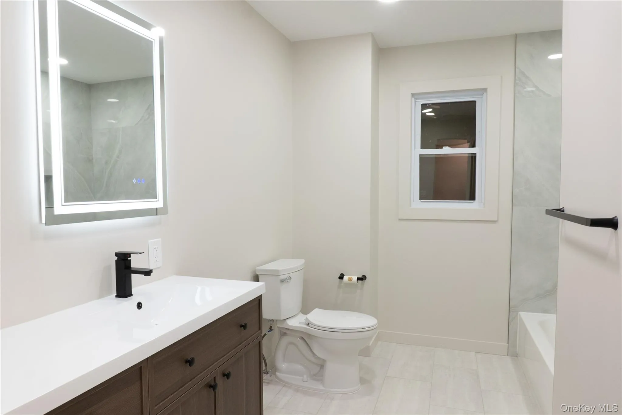 64 Lincoln Avenue, Brookhaven, NY, 4 Bedrooms Bedrooms, 10 Rooms Rooms,4 BathroomsBathrooms,Residential,For Rent,Lincoln,0,1010668 64 Lincoln Avenue, Brookhaven, NY, 4 Bedrooms Bedrooms, 10 Rooms Rooms,4 BathroomsBathrooms,Residential,For Rent,Lincoln,0,1010668