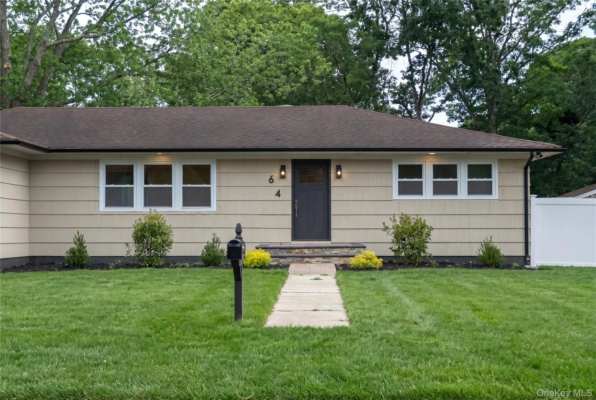 64 Lincoln Avenue, Brookhaven, NY, 4 Bedrooms Bedrooms, 10 Rooms Rooms,4 BathroomsBathrooms,Residential,For Rent,Lincoln,0,1010668 64 Lincoln Avenue, Brookhaven, NY, 4 Bedrooms Bedrooms, 10 Rooms Rooms,4 BathroomsBathrooms,Residential,For Rent,Lincoln,0,1010668
