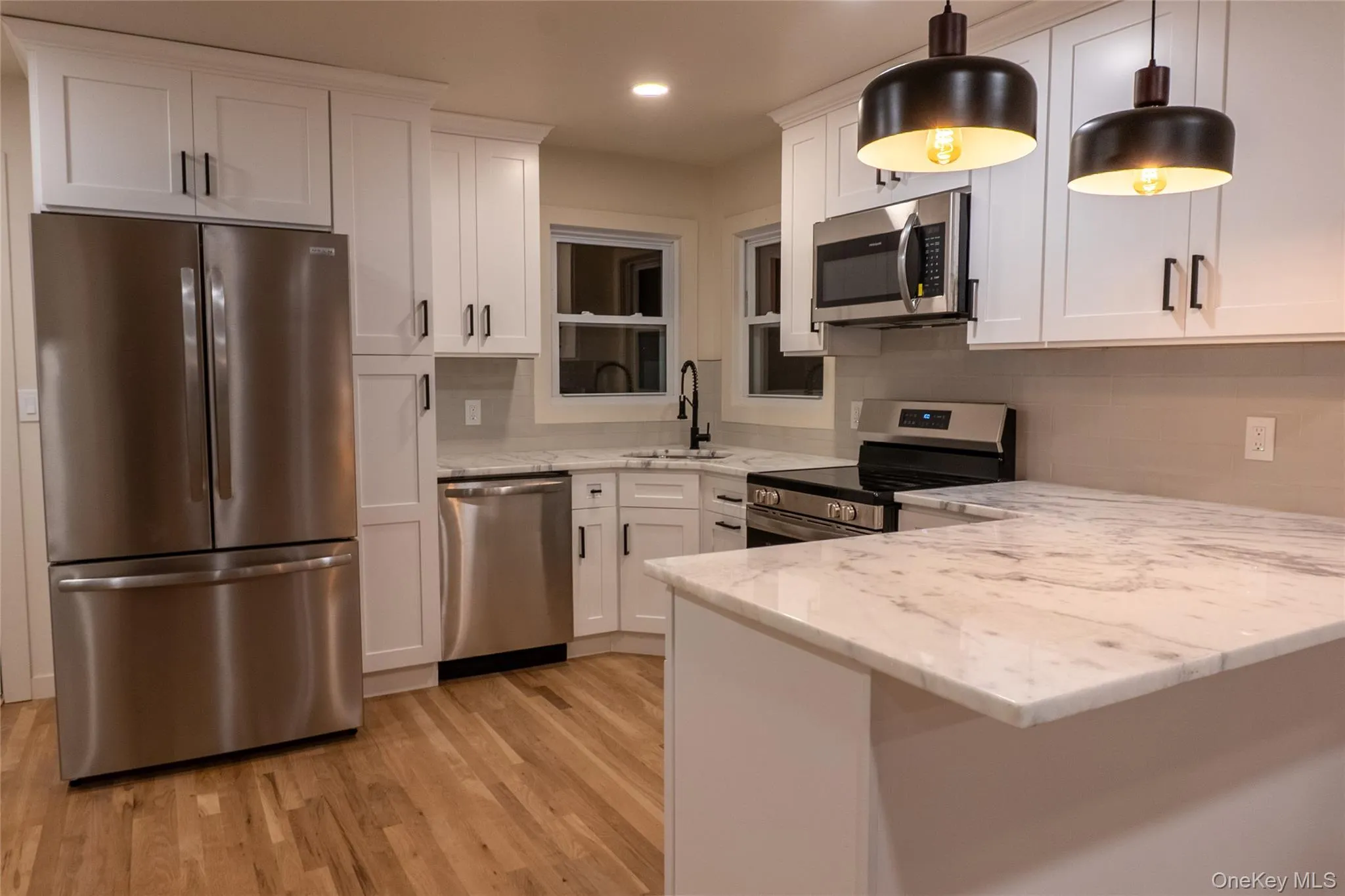 64 Lincoln Avenue, Brookhaven, NY, 4 Bedrooms Bedrooms, 10 Rooms Rooms,4 BathroomsBathrooms,Residential,For Rent,Lincoln,0,1010668 64 Lincoln Avenue, Brookhaven, NY, 4 Bedrooms Bedrooms, 10 Rooms Rooms,4 BathroomsBathrooms,Residential,For Rent,Lincoln,0,1010668