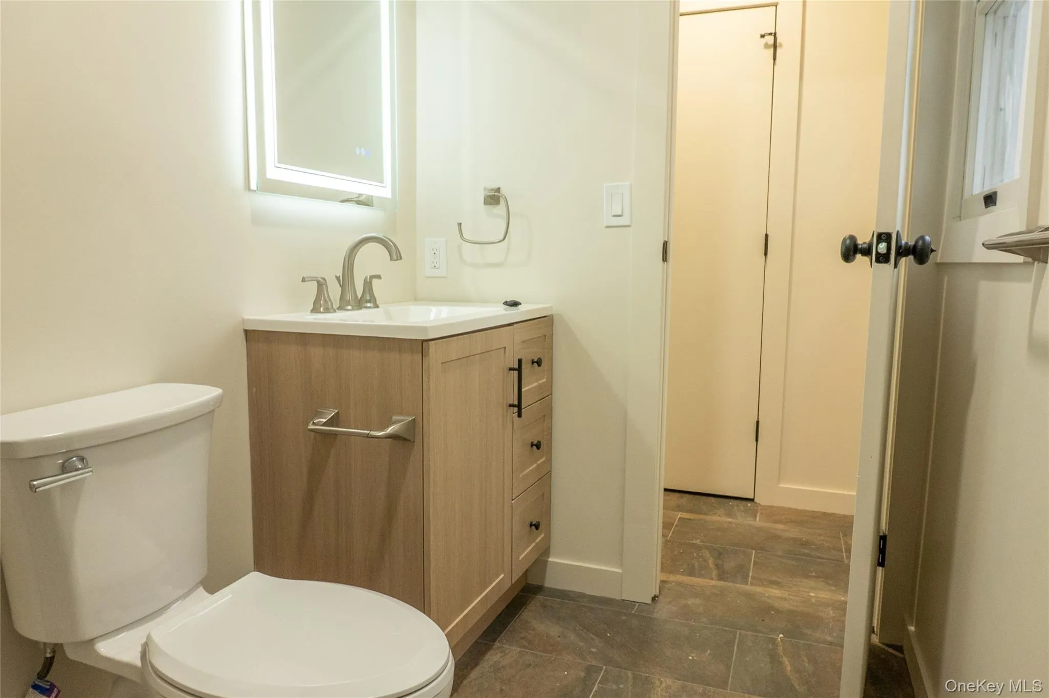 64 Lincoln Avenue, Brookhaven, NY, 4 Bedrooms Bedrooms, 10 Rooms Rooms,4 BathroomsBathrooms,Residential,For Rent,Lincoln,0,1010668 64 Lincoln Avenue, Brookhaven, NY, 4 Bedrooms Bedrooms, 10 Rooms Rooms,4 BathroomsBathrooms,Residential,For Rent,Lincoln,0,1010668
