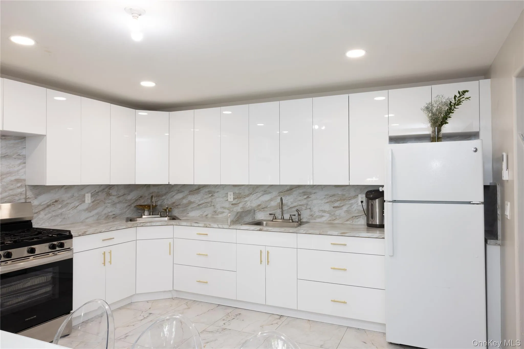 4 Rita Avenue, Ramapo, NY, 4 Bedrooms Bedrooms, 6 Rooms Rooms,2 BathroomsBathrooms,Residential,For Rent,Rita,0,1010669 4 Rita Avenue, Ramapo, NY, 4 Bedrooms Bedrooms, 6 Rooms Rooms,2 BathroomsBathrooms,Residential,For Rent,Rita,0,1010669