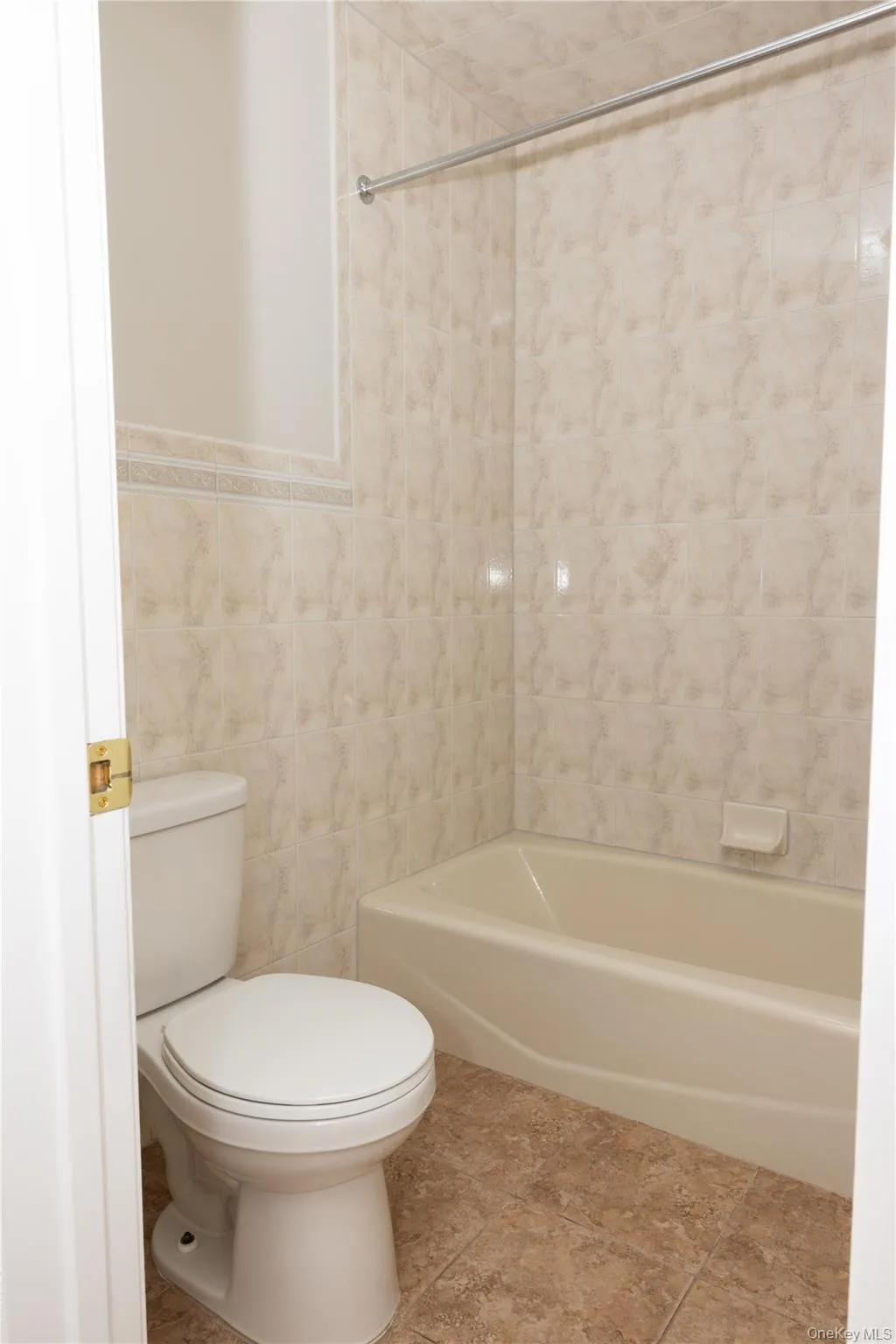 4 Rita Avenue, Ramapo, NY, 4 Bedrooms Bedrooms, 6 Rooms Rooms,2 BathroomsBathrooms,Residential,For Rent,Rita,0,1010669 4 Rita Avenue, Ramapo, NY, 4 Bedrooms Bedrooms, 6 Rooms Rooms,2 BathroomsBathrooms,Residential,For Rent,Rita,0,1010669